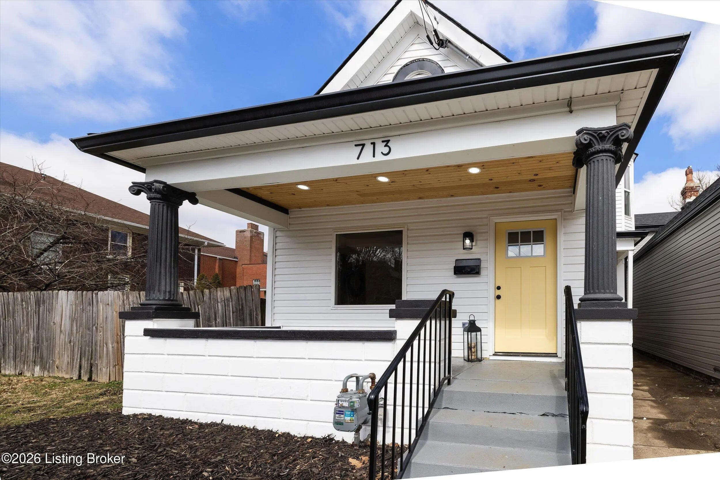 Photo of Listing #1711233