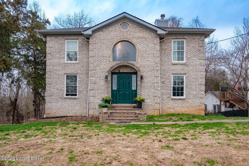 182 Woodview Dr, Brandenburg