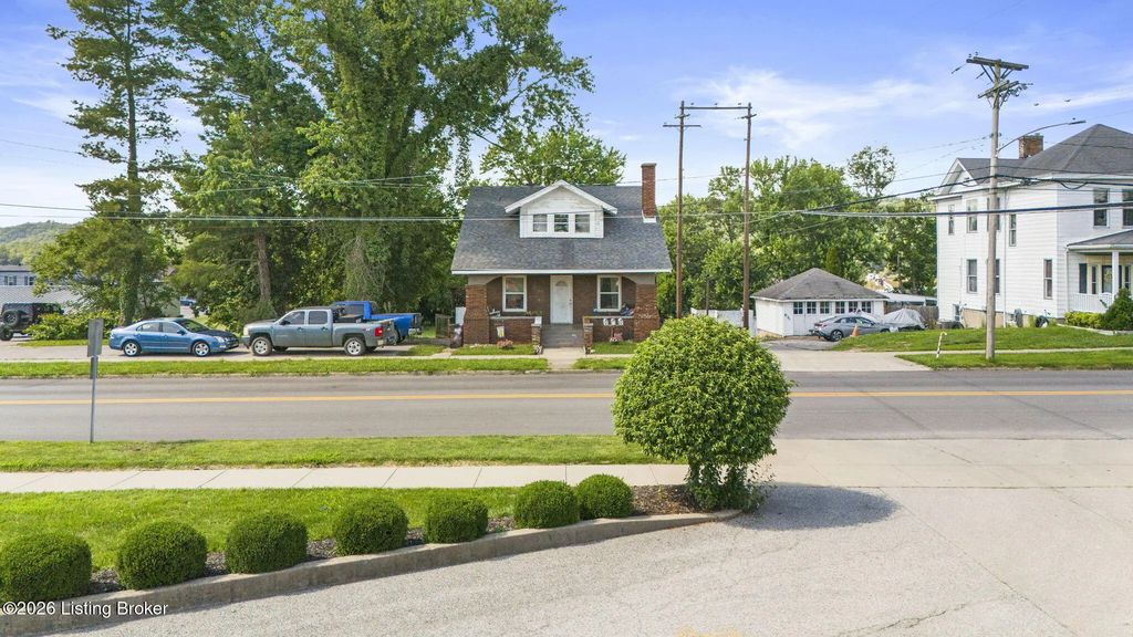 611 Highland Ave, Carrollton