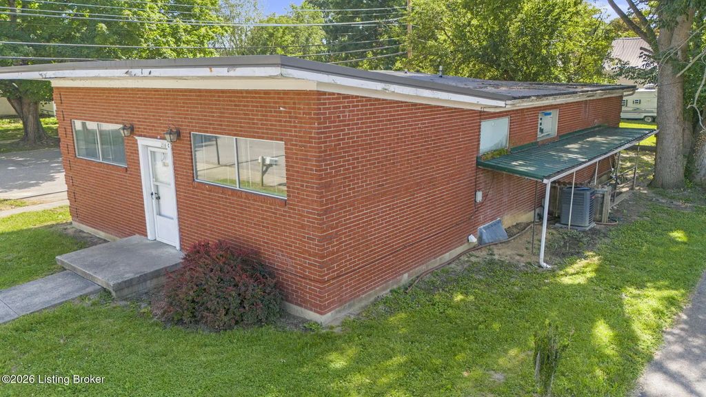 216 5th St, Carrollton