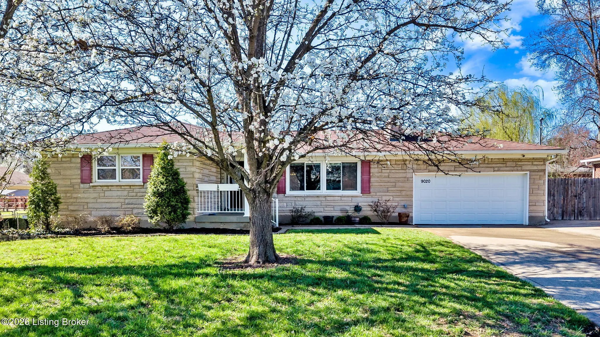 Photo of Listing #1711423