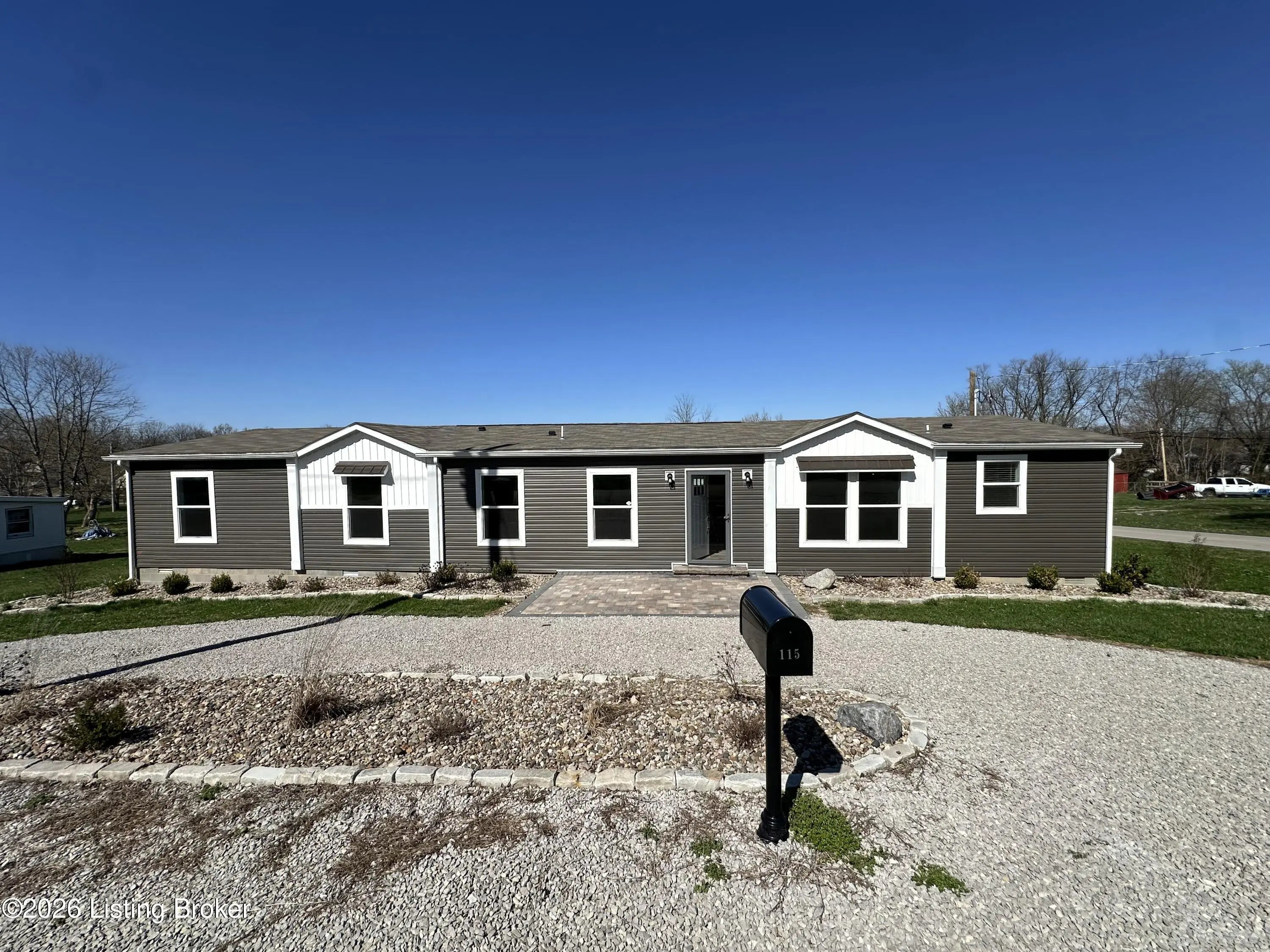 Photo of Listing #1711483