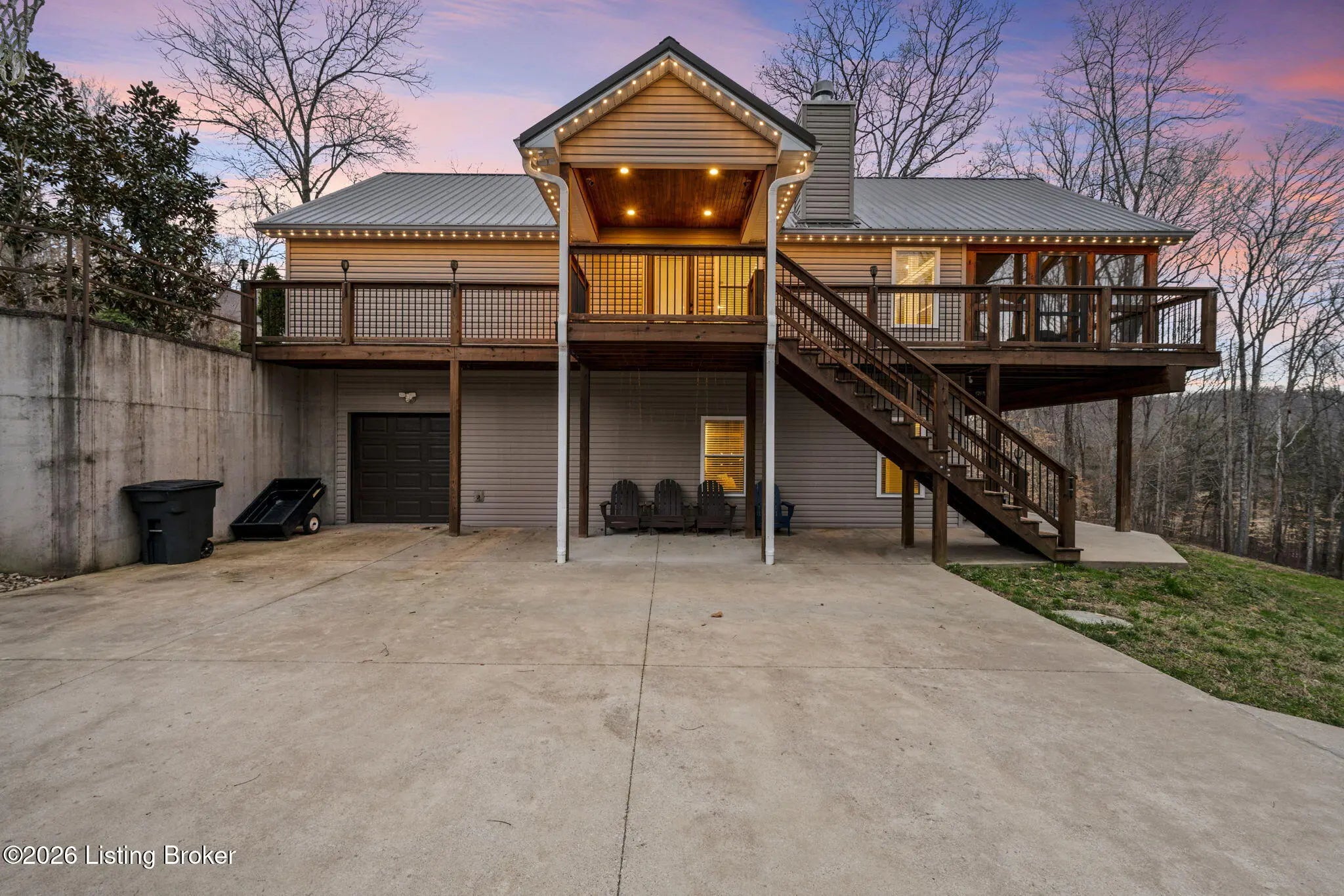 Photo of Listing #1711485