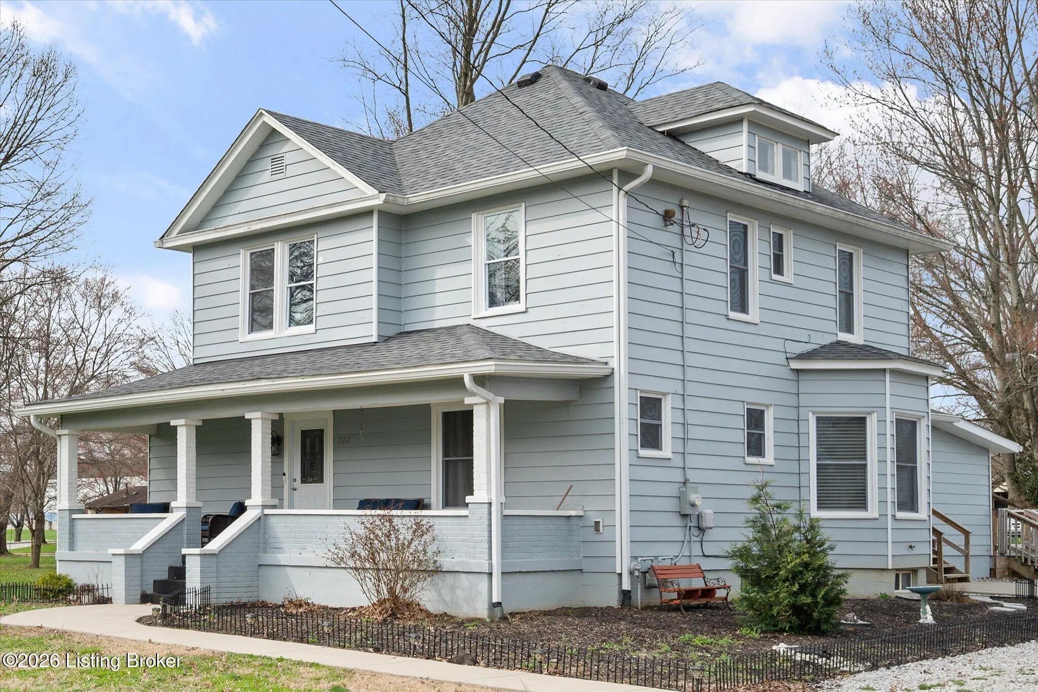 Photo of Listing #1711489