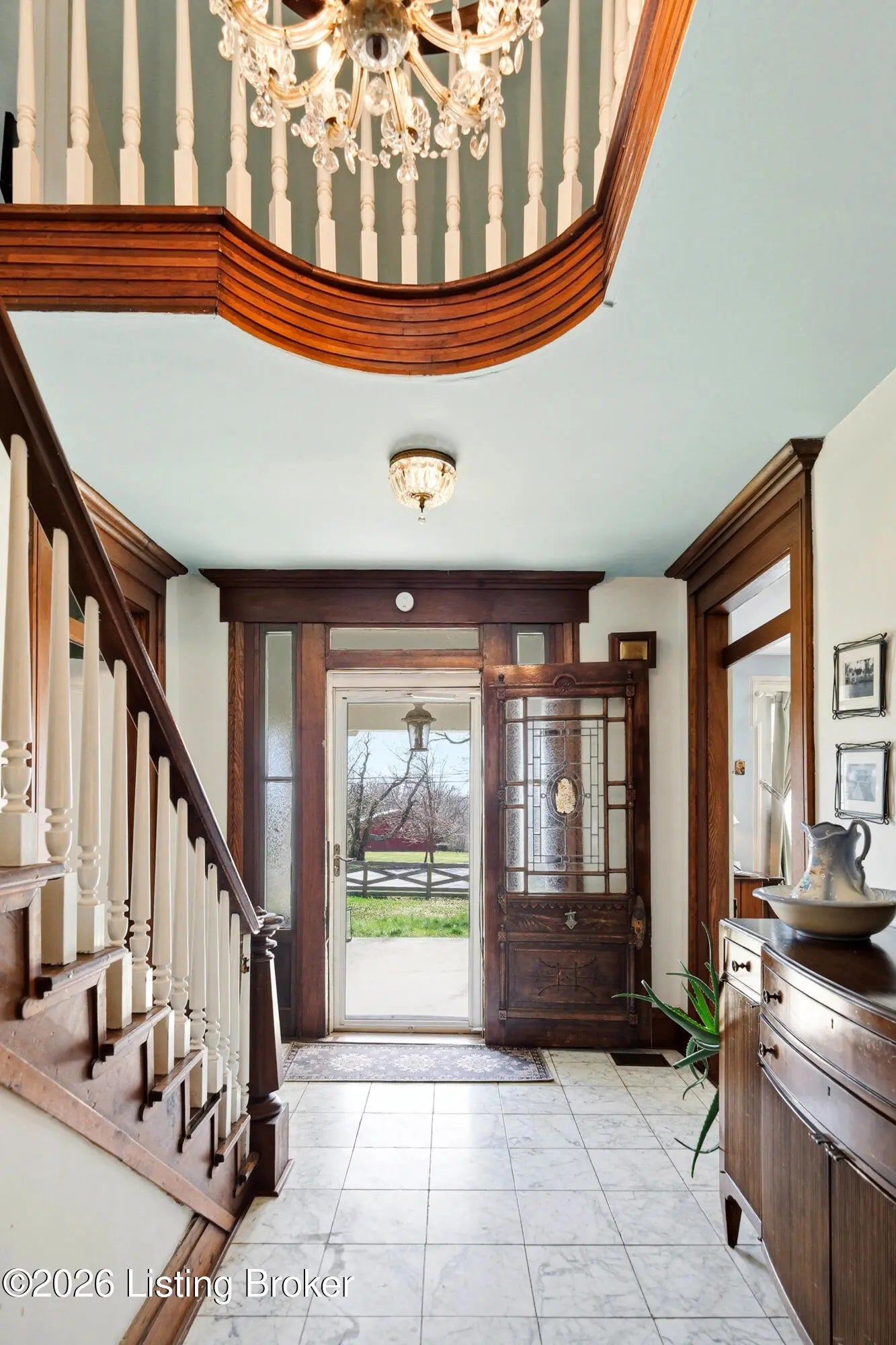 Photo of Listing #1711513