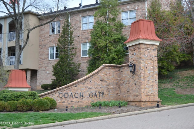 5800 Coach Gate Wynde 324, Louisville