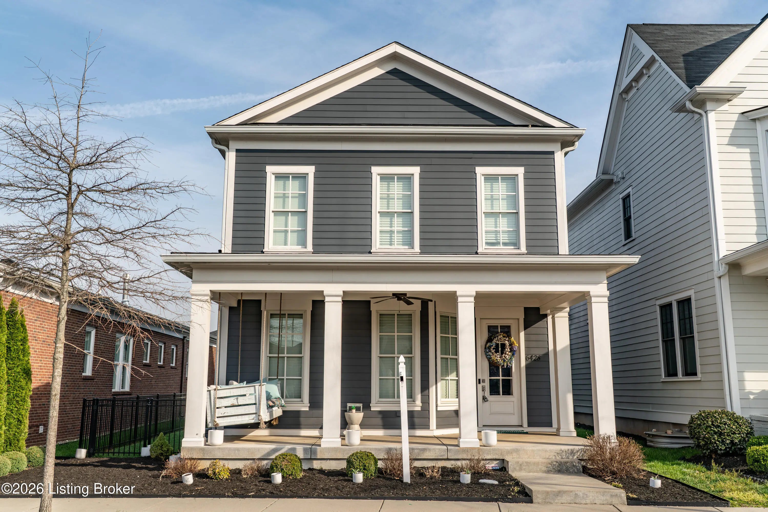 Photo of Listing #1711696