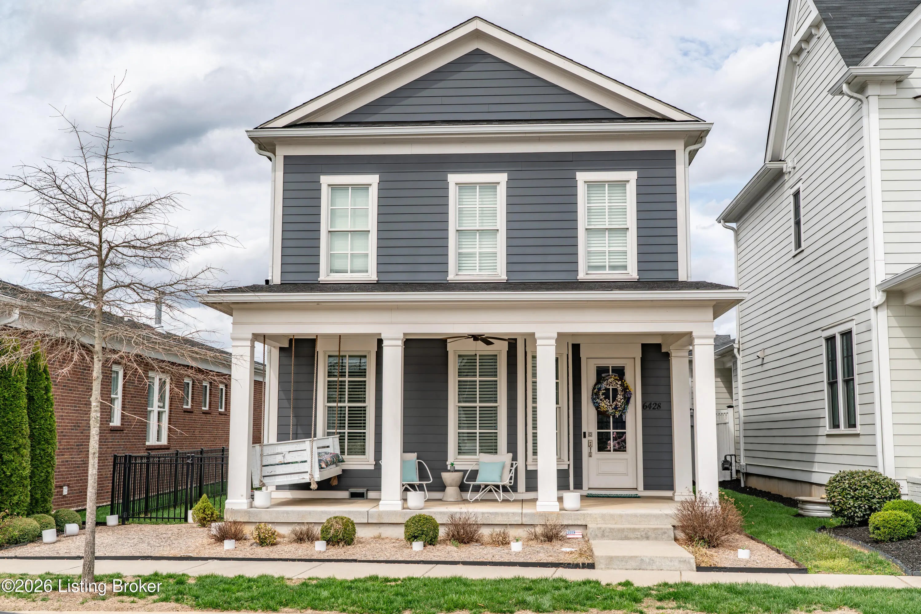 Photo of Listing #1711696