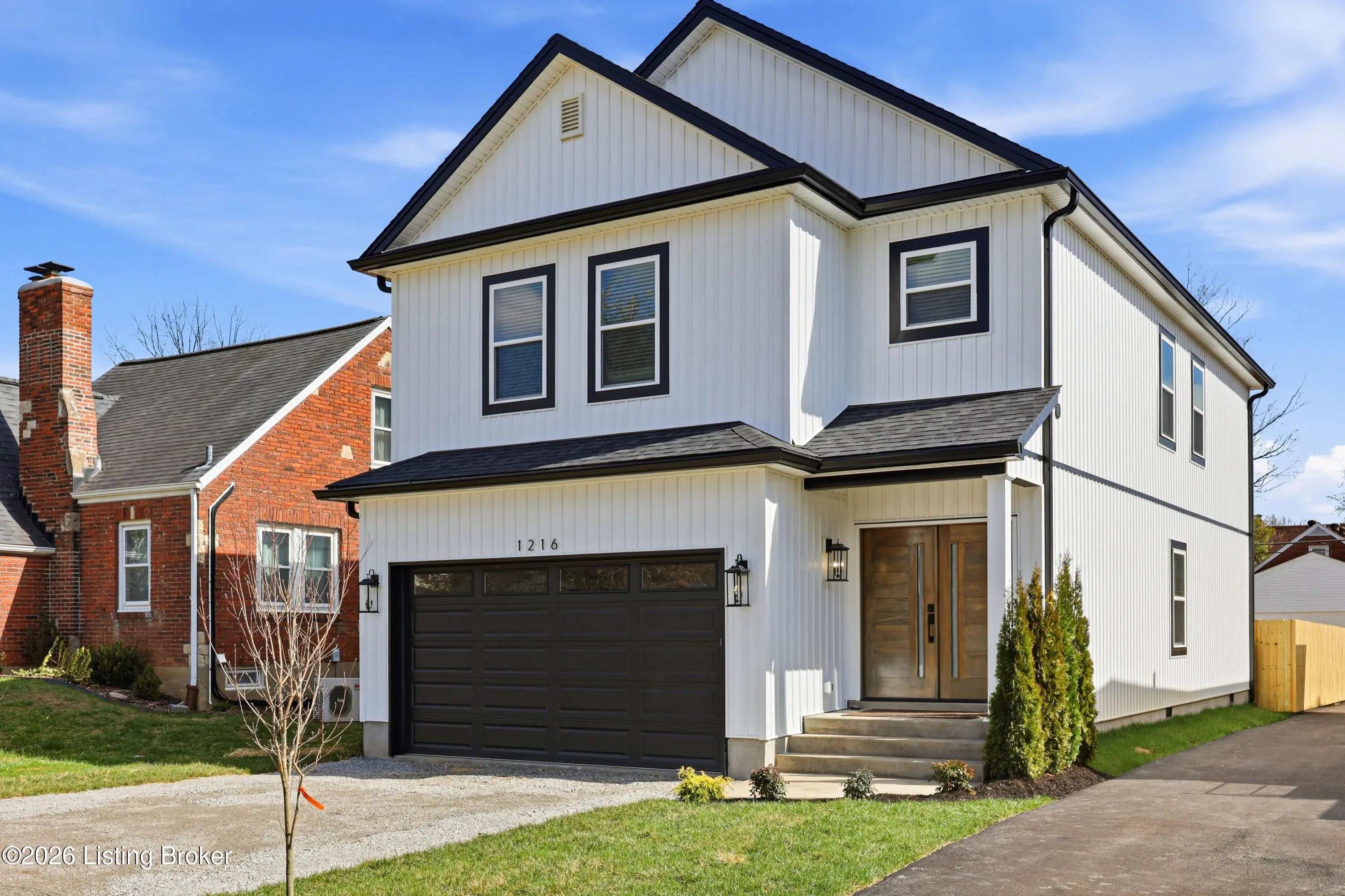 Photo of Listing #1711877