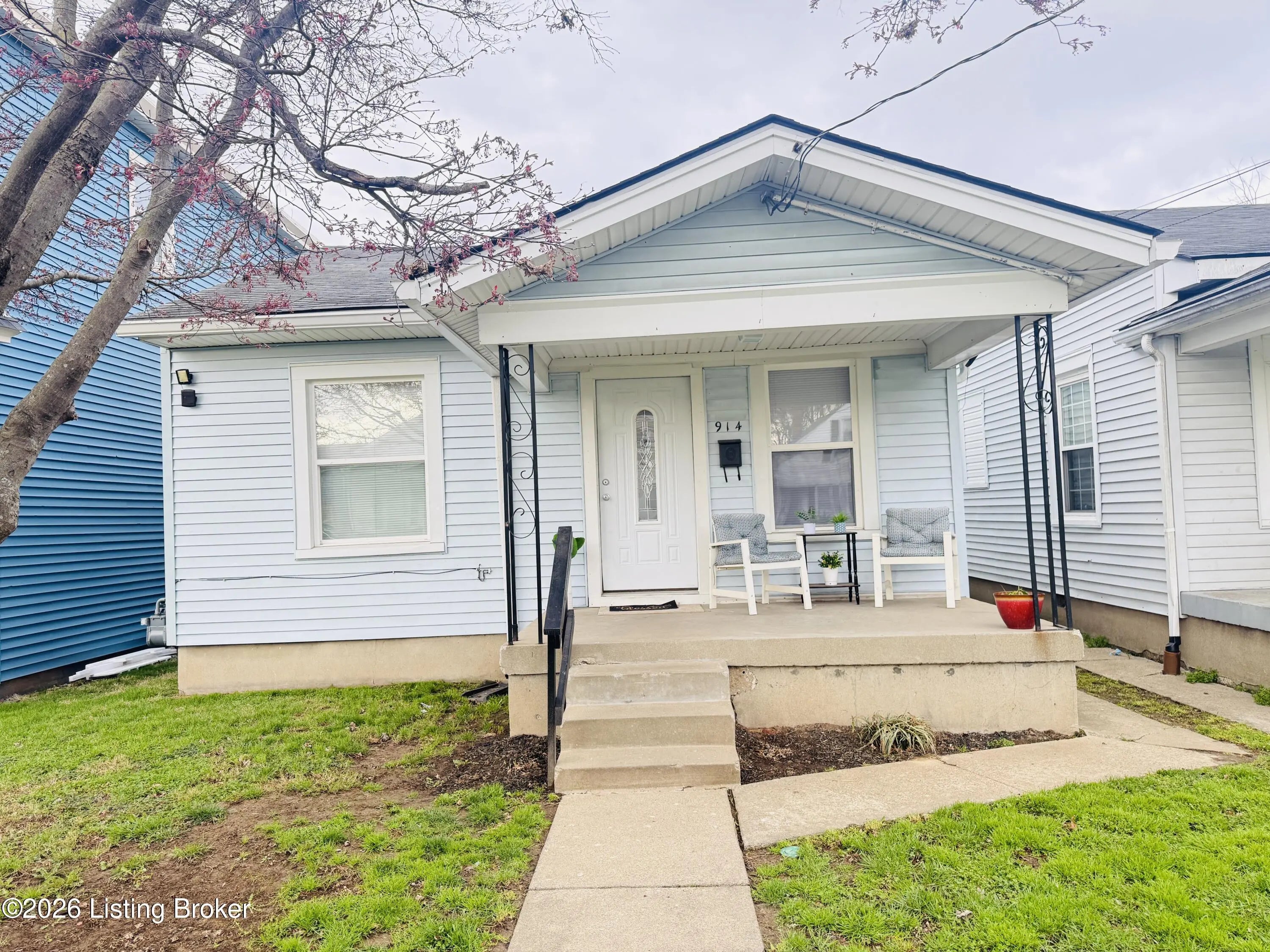 Photo of Listing #1712129