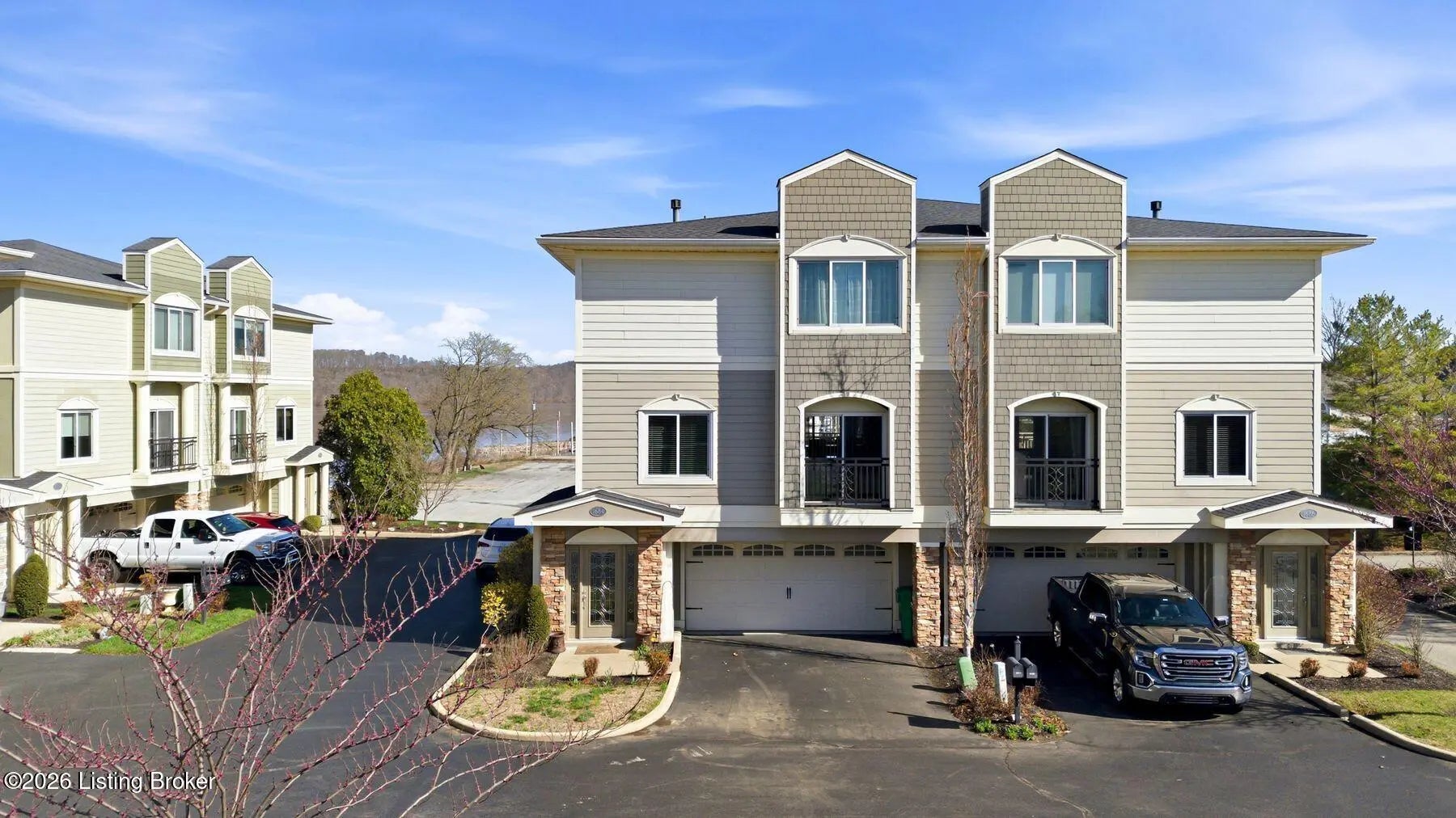 Photo of Listing #1711817