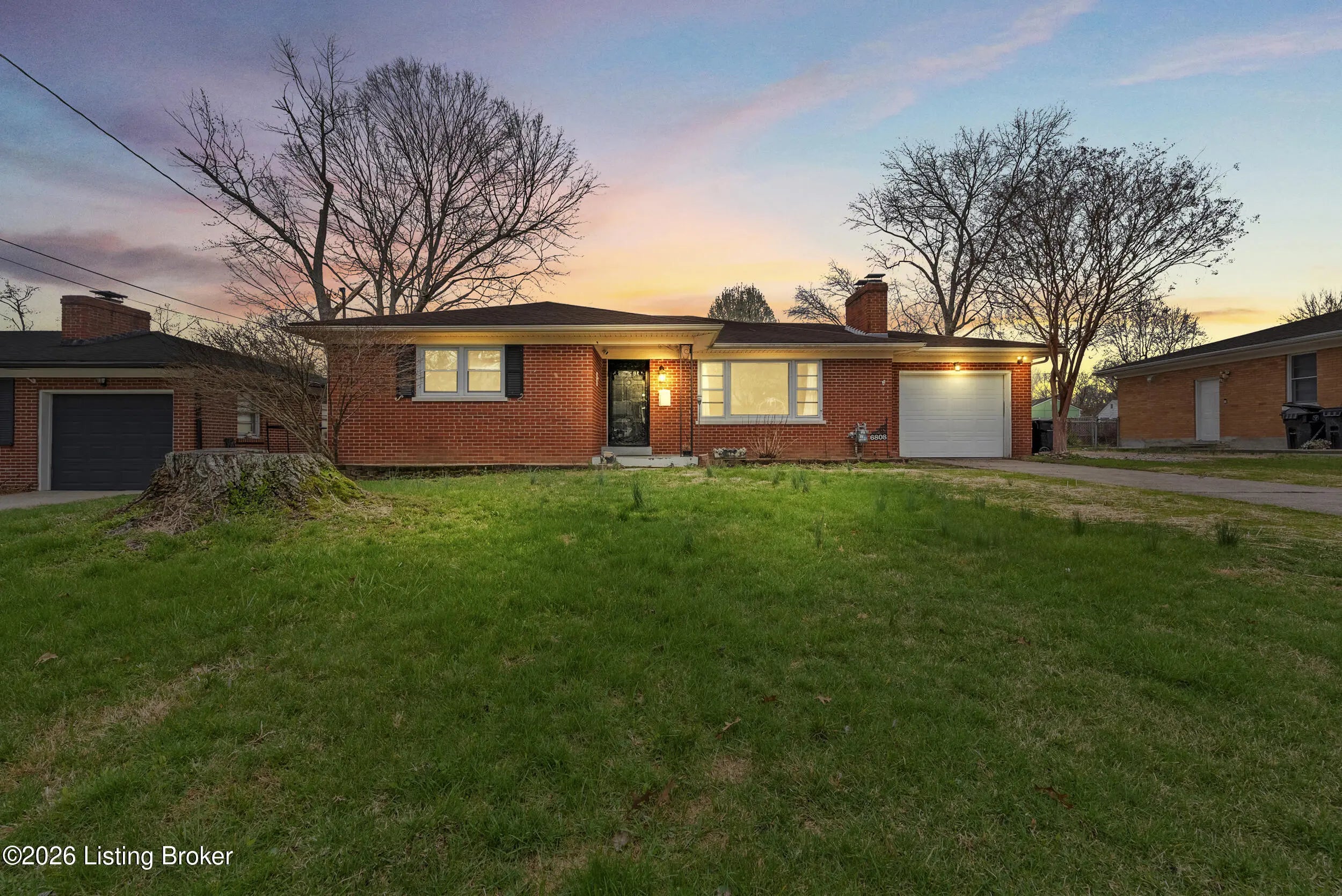 Photo of Listing #1711685