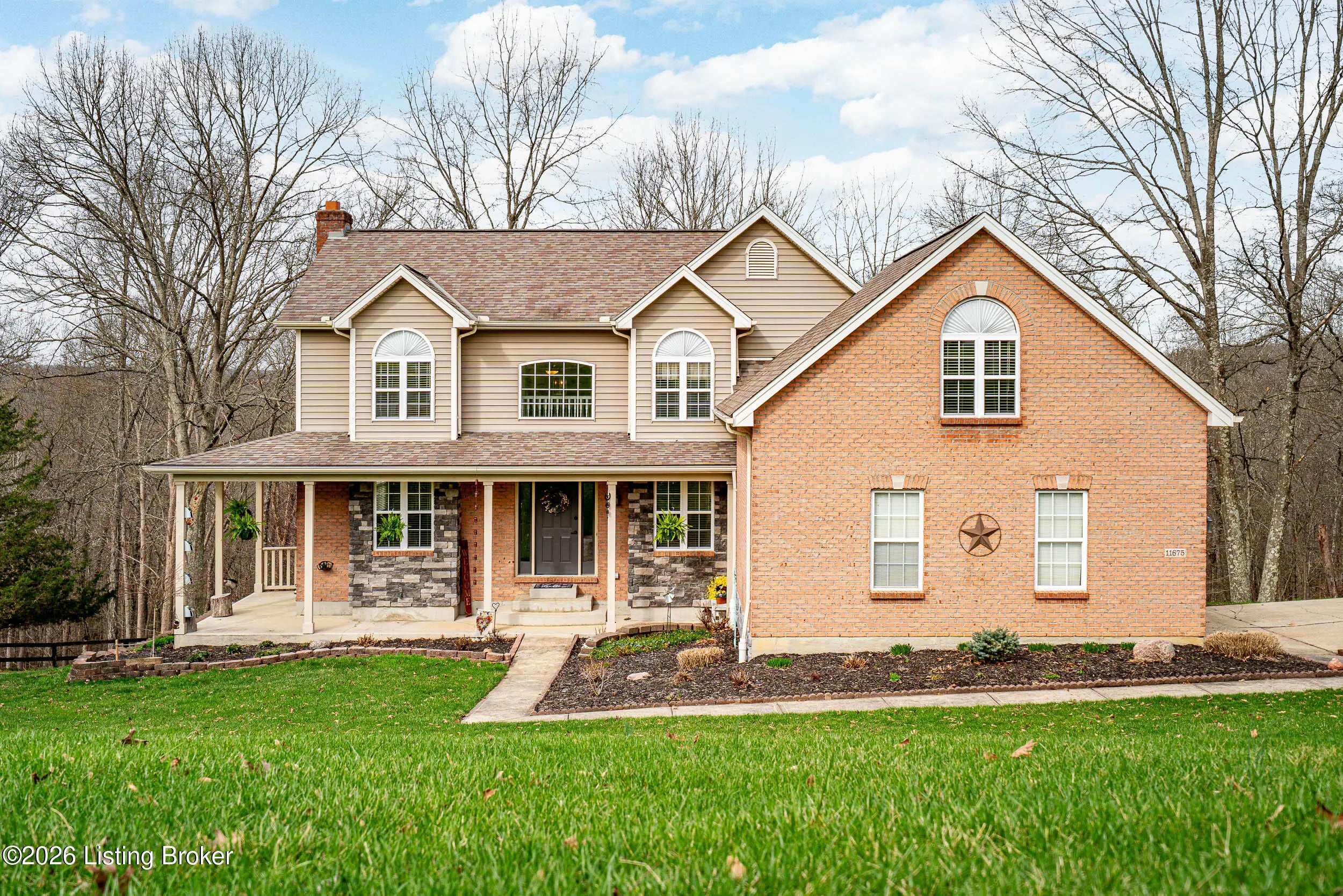 Photo of Listing #1712515