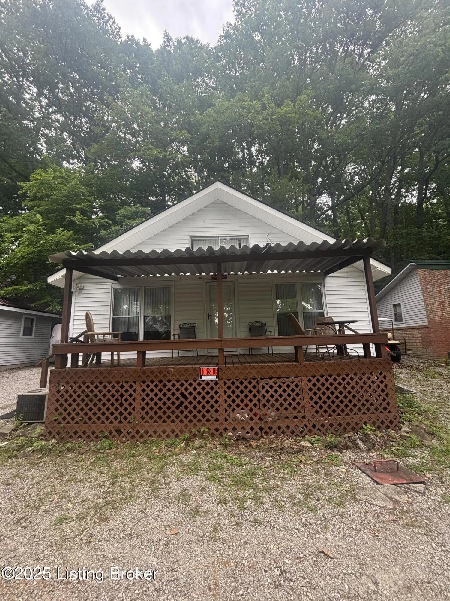 Photo of Listing #1711700