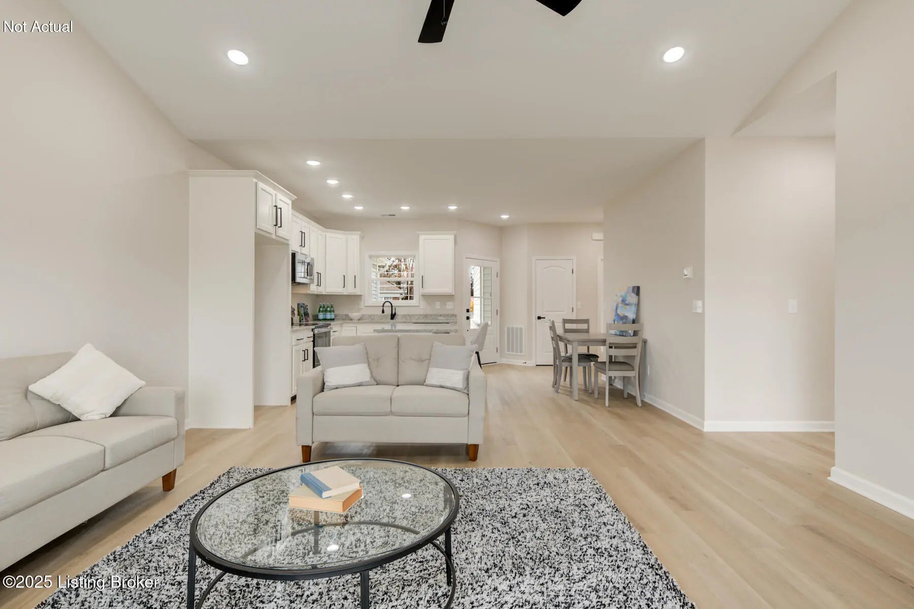 Photo of Listing #1711721