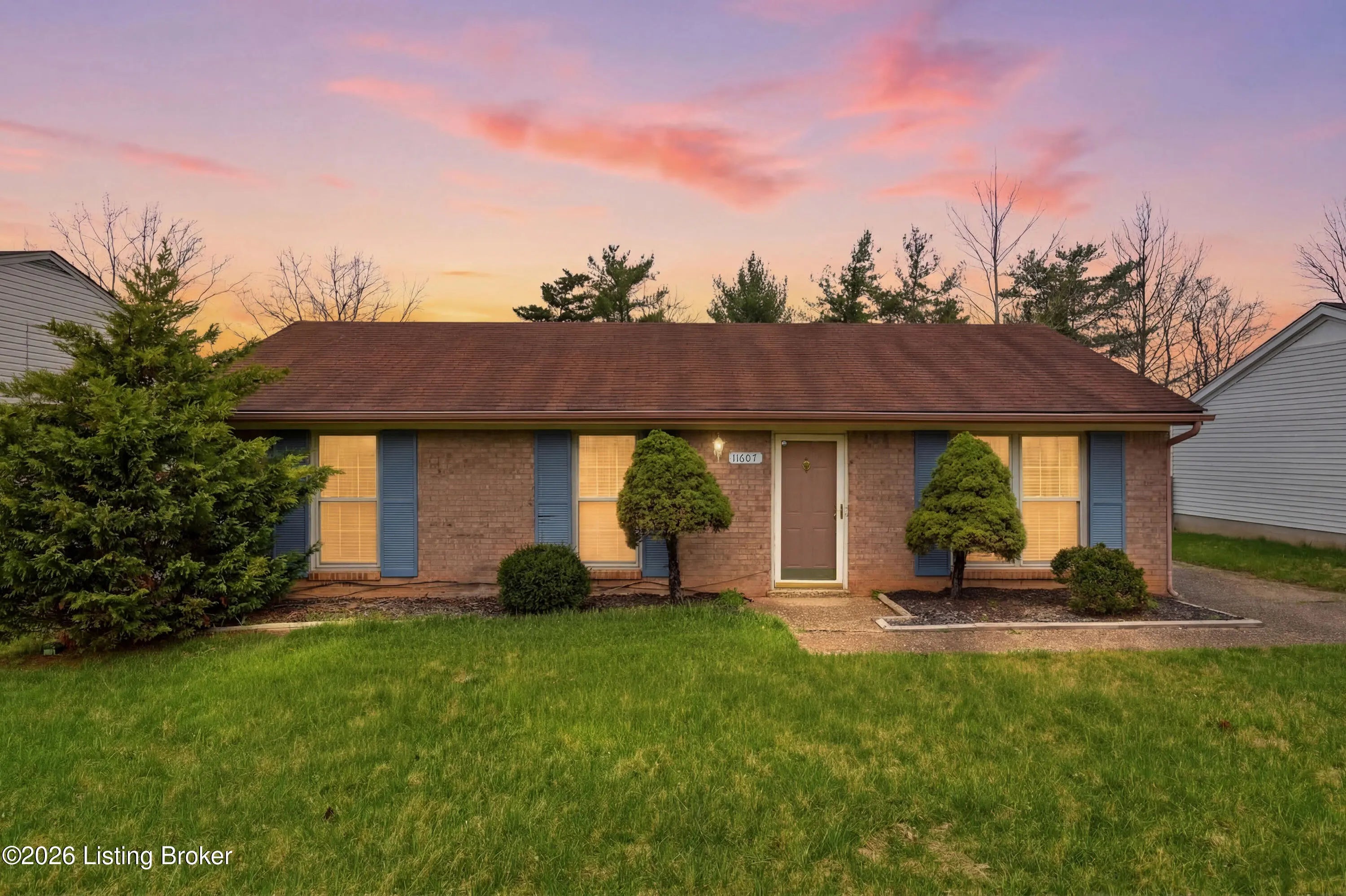 Photo of Listing #1711882