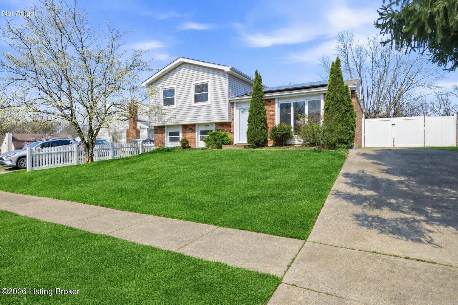 Photo of Listing #1712731