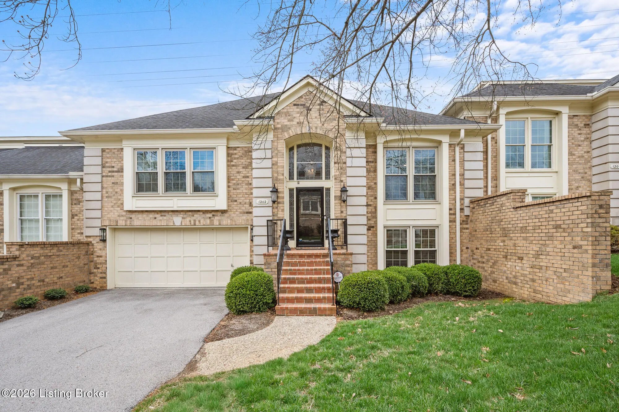 Photo of Listing #1712278