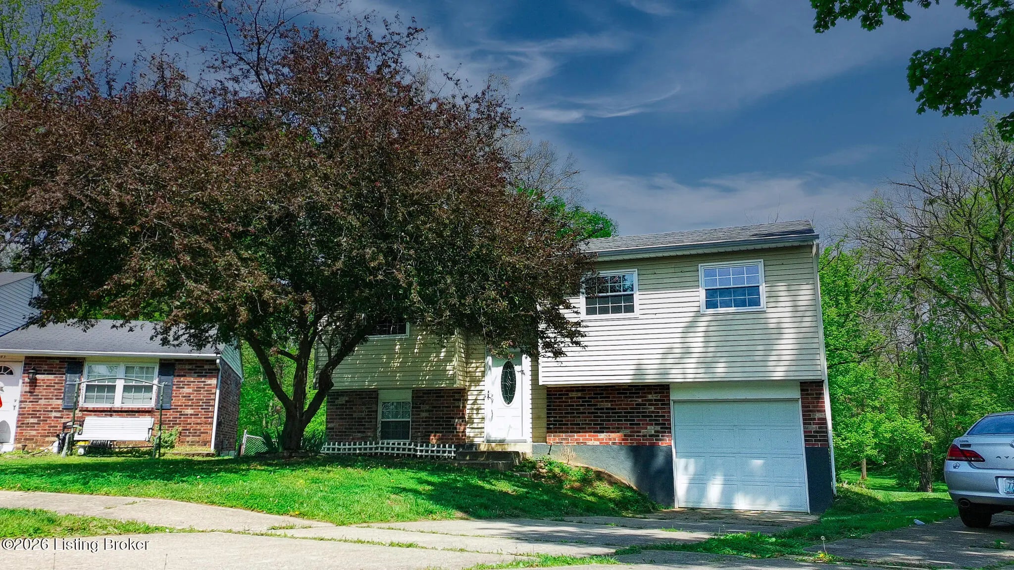 Photo of Listing #1711889