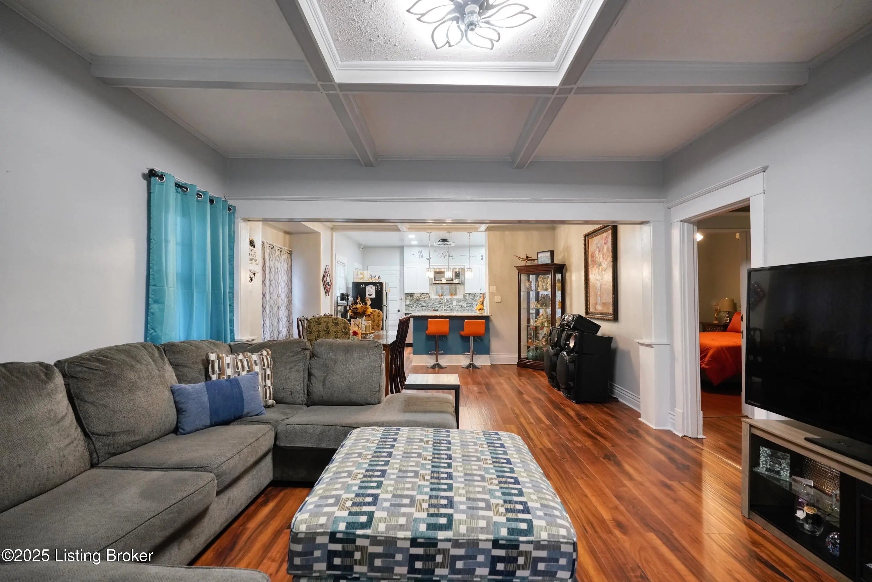 Photo of Listing #1711944