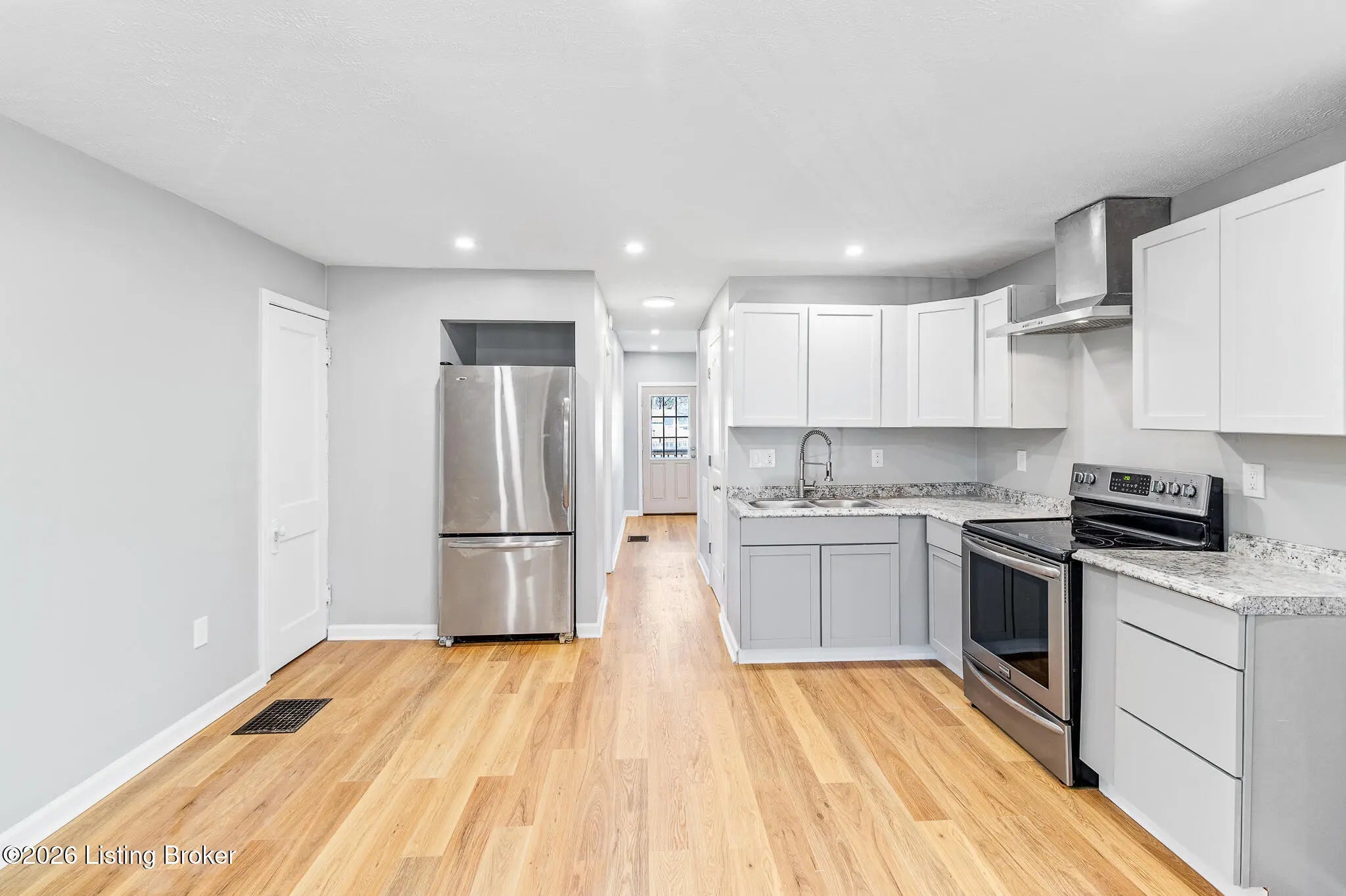 Photo of Listing #1712059