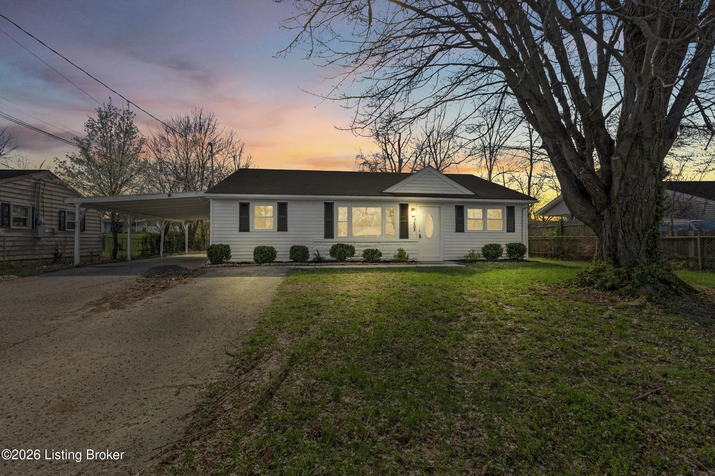 Photo of Listing #1712079