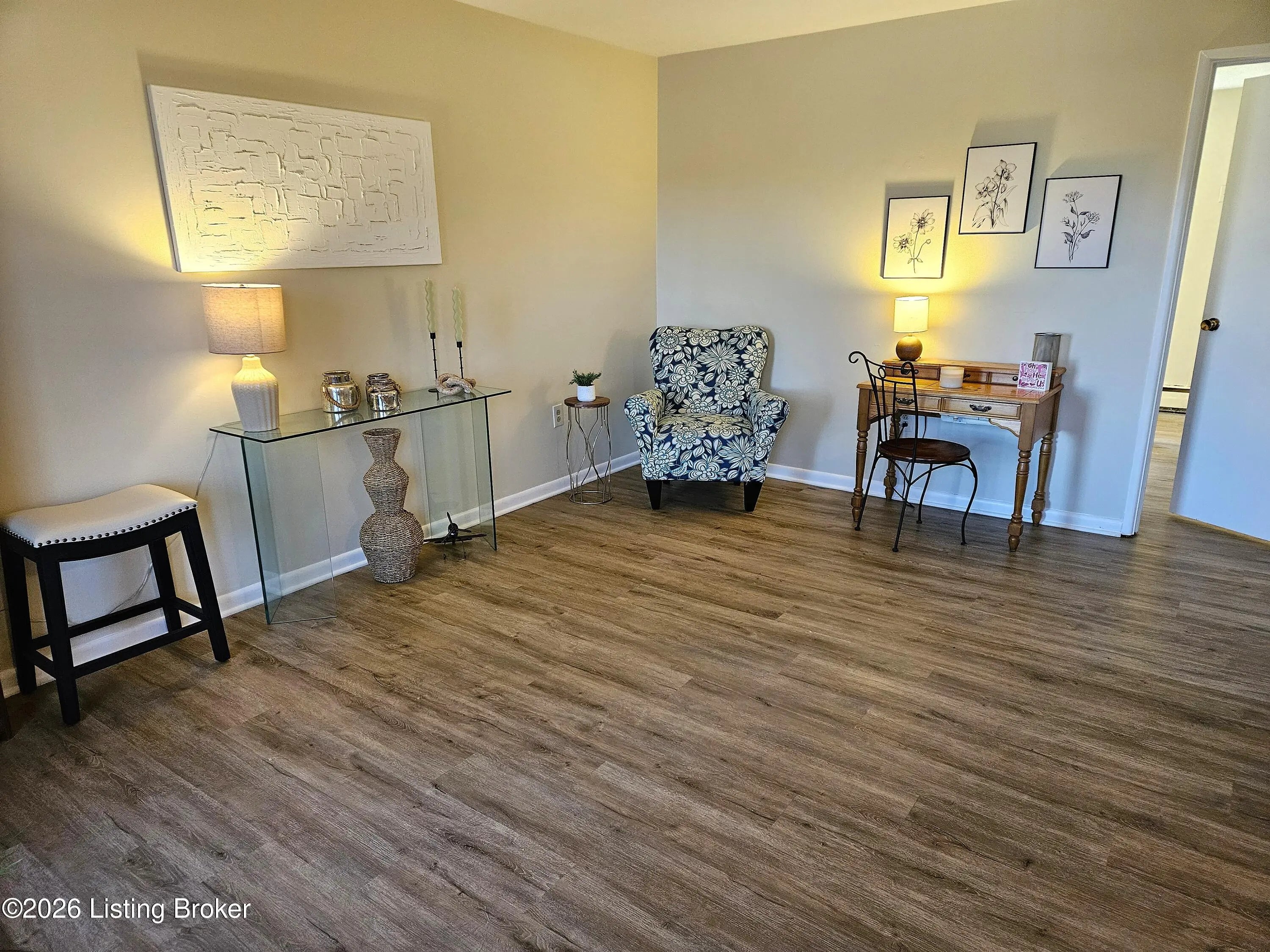 Photo of Listing #1712154