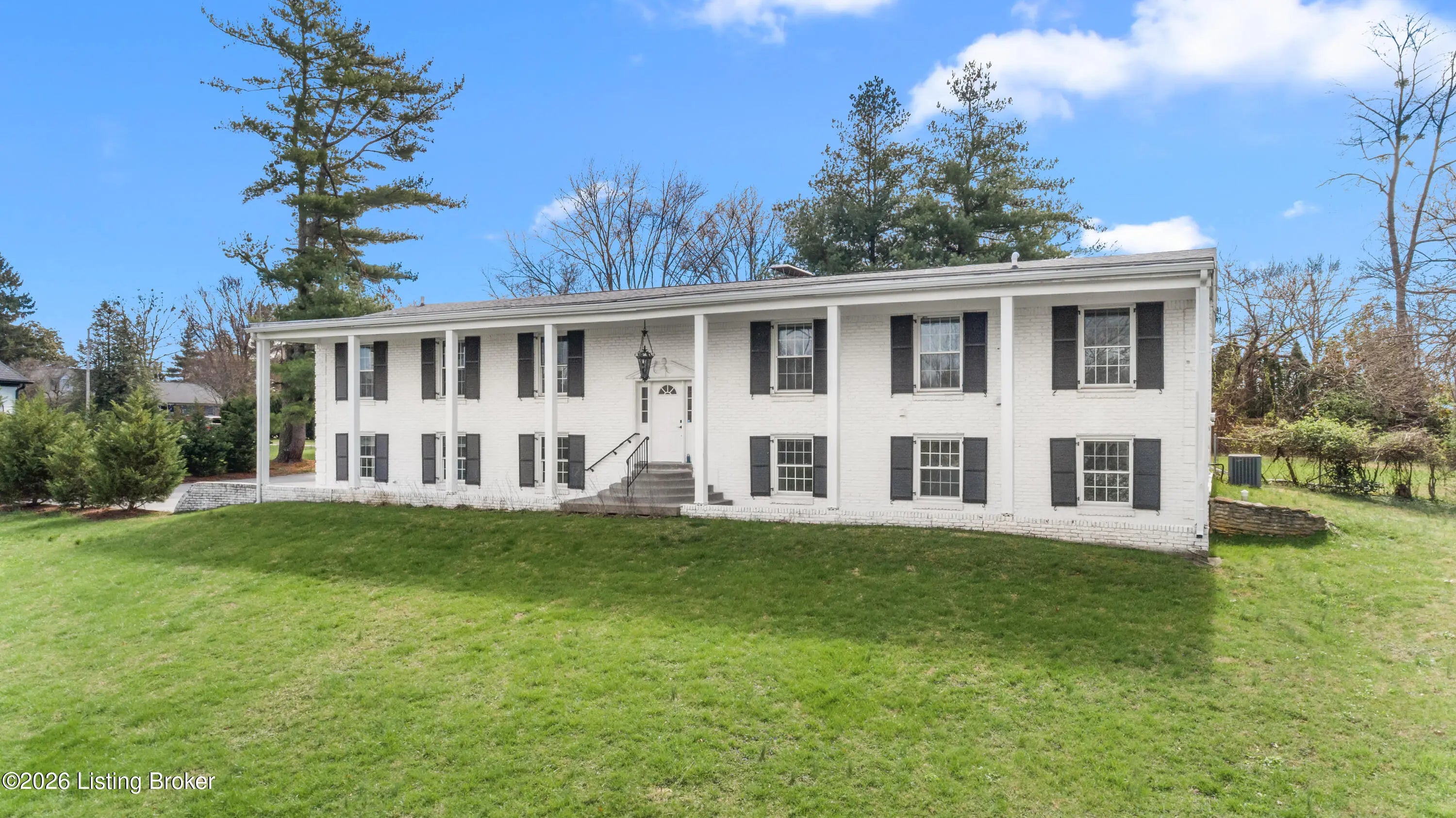 Photo of Listing #1712591