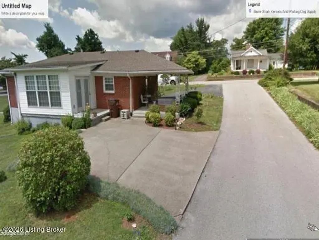 316 N Walnut St, Upton