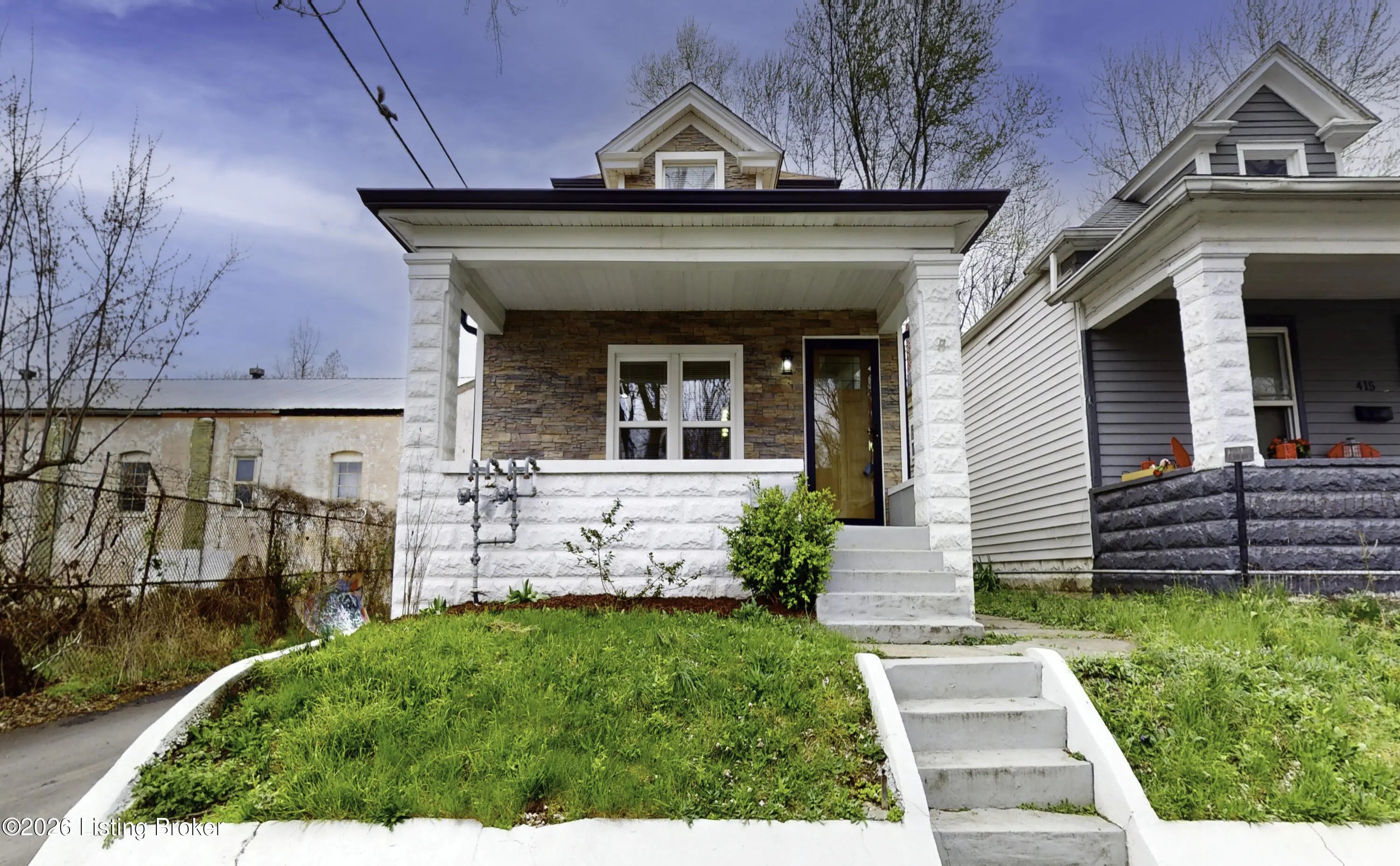 Photo of Listing #1712856