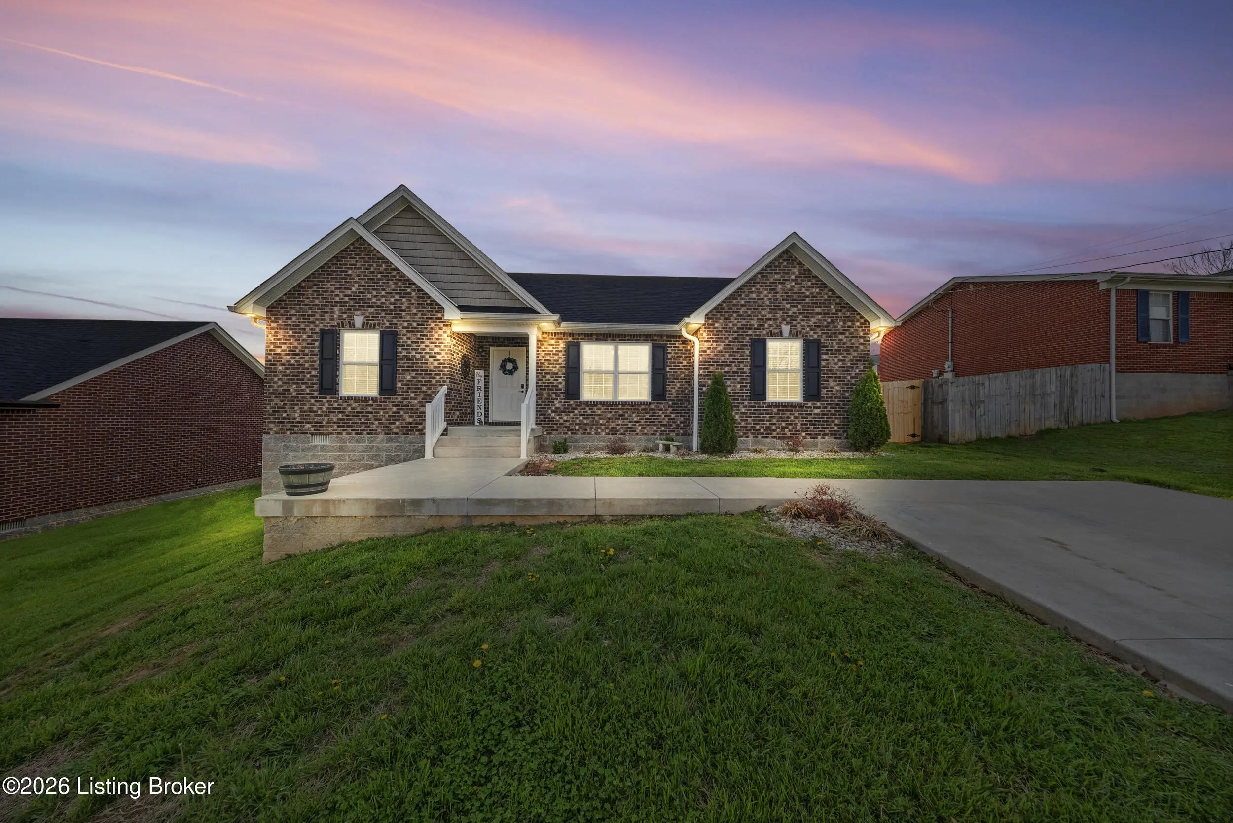 Photo of Listing #1712363