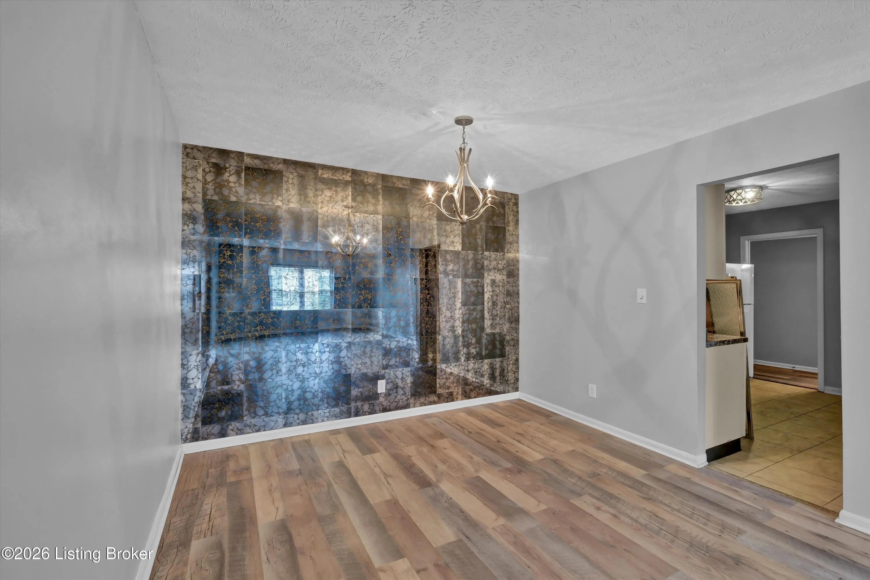 Photo of Listing #1712986