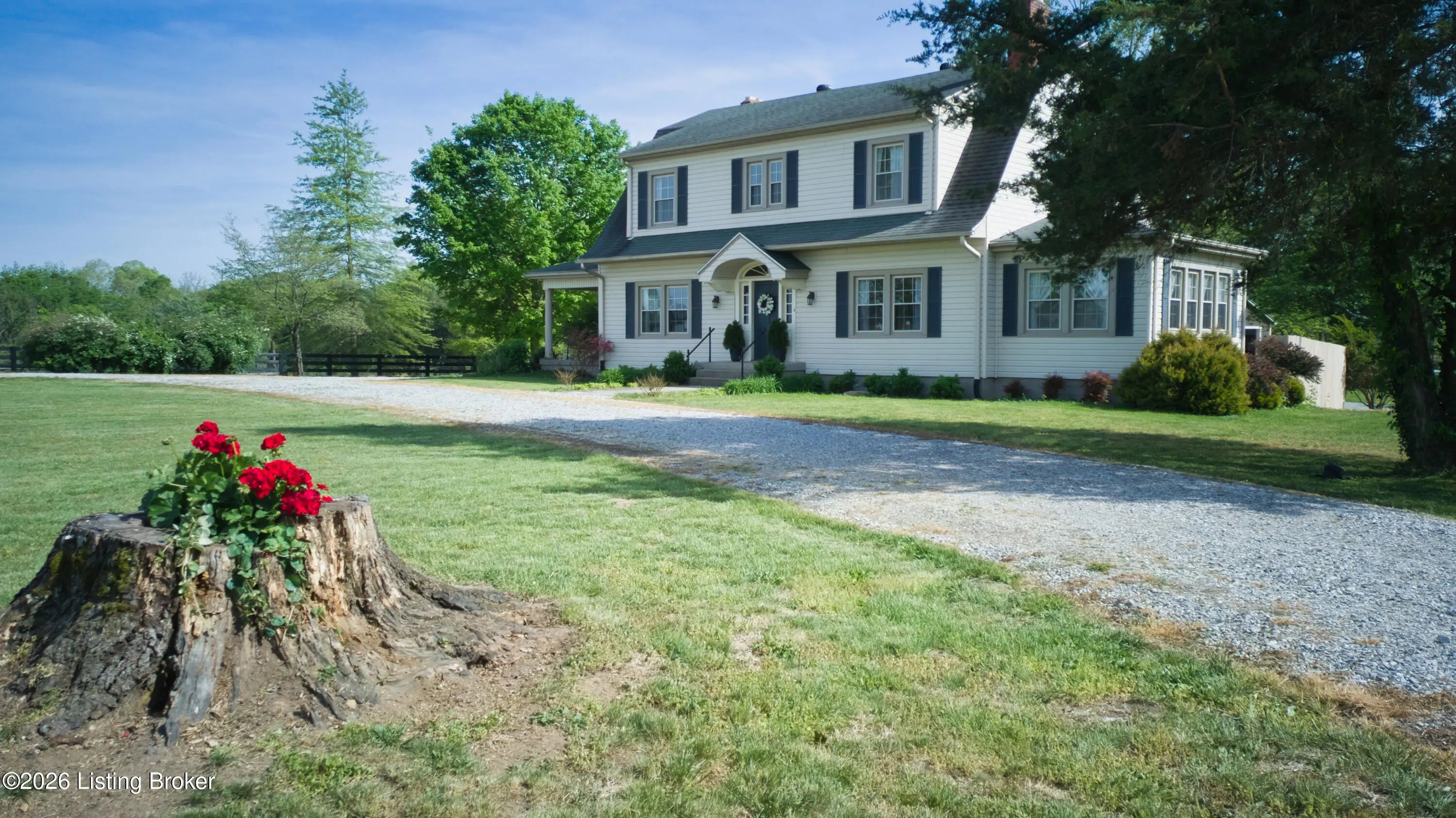 Photo of Listing #1712402