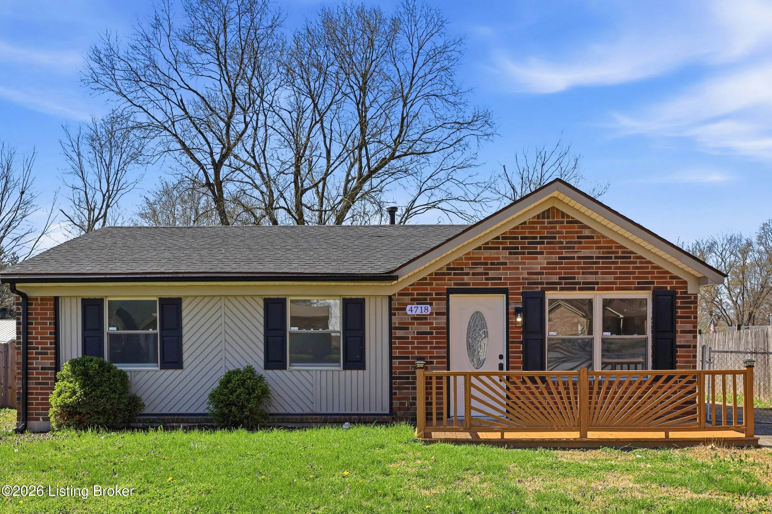 Photo of Listing #1712516