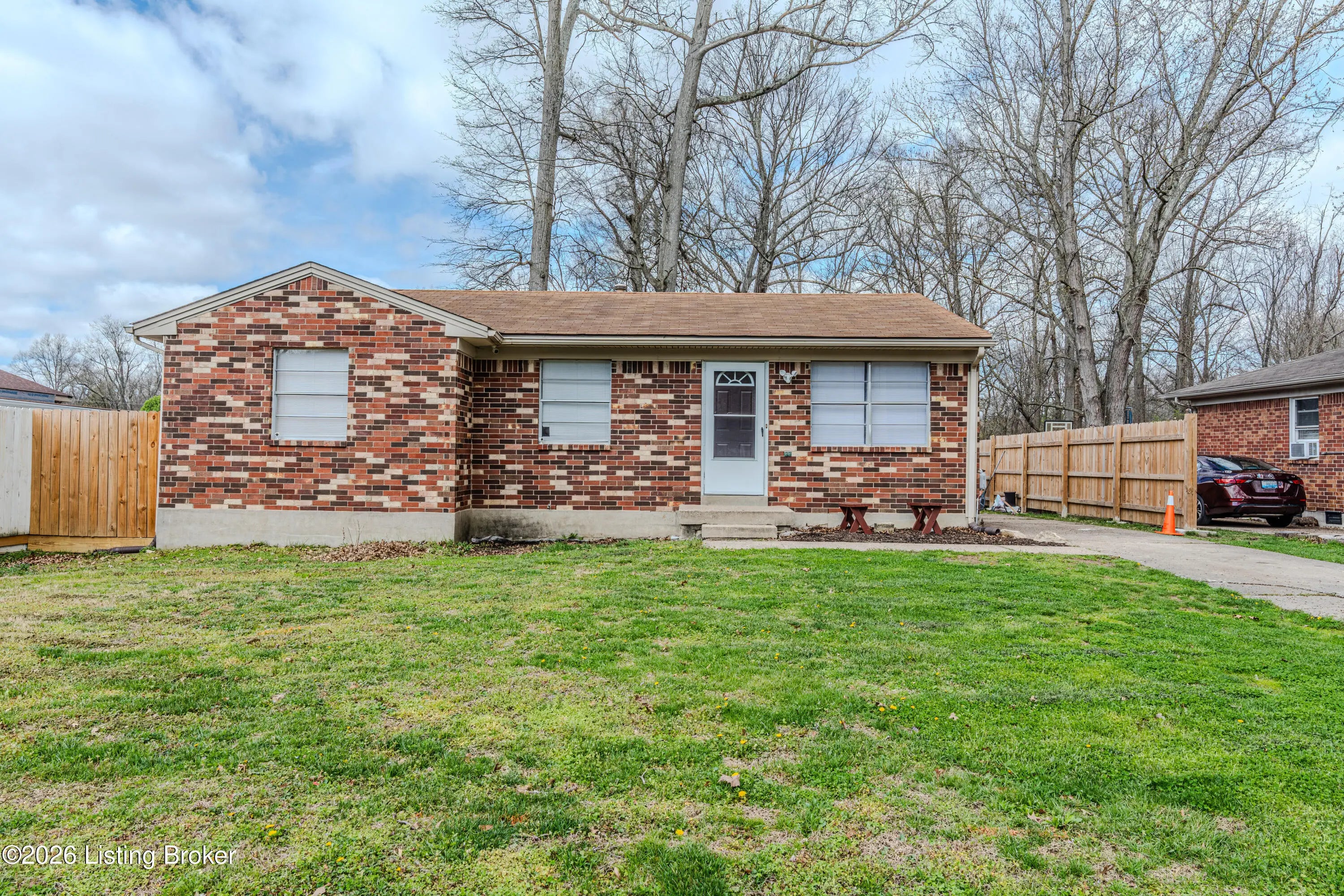 Photo of Listing #1712435