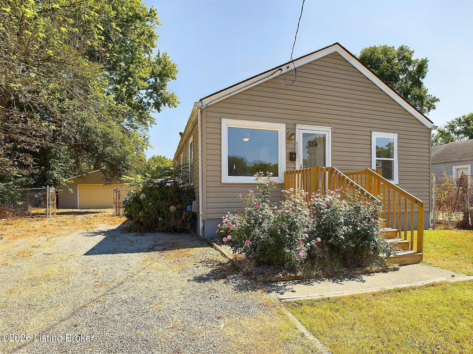 Photo of Listing #1712491