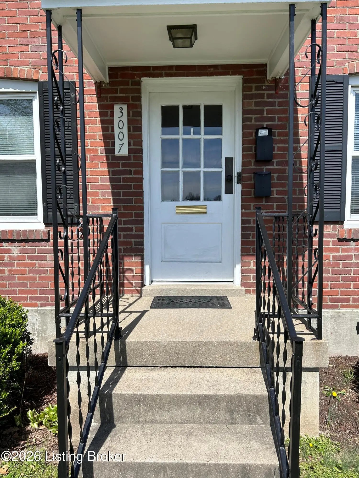 Photo of Listing #1713075