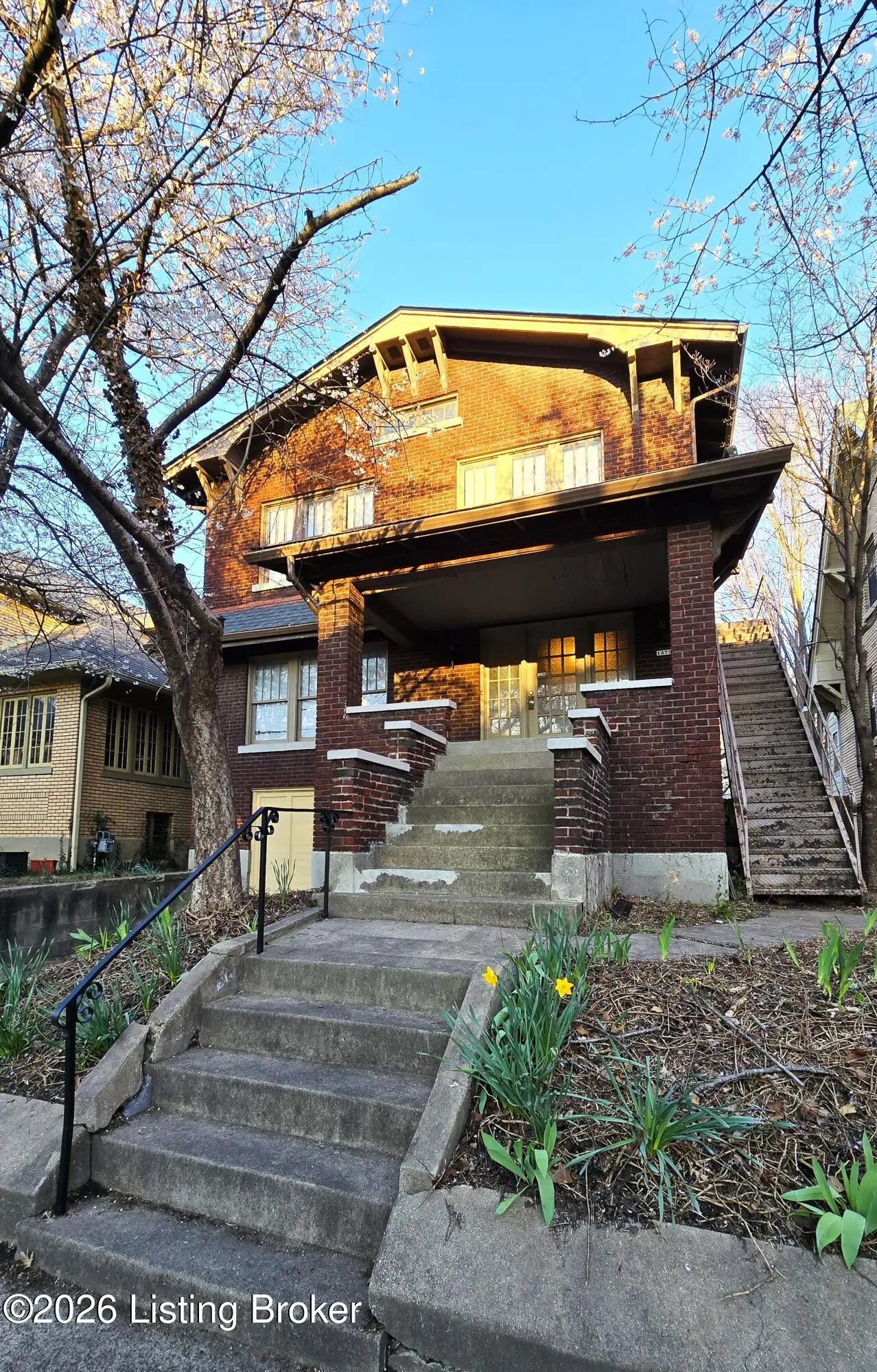 Photo of Listing #1712530