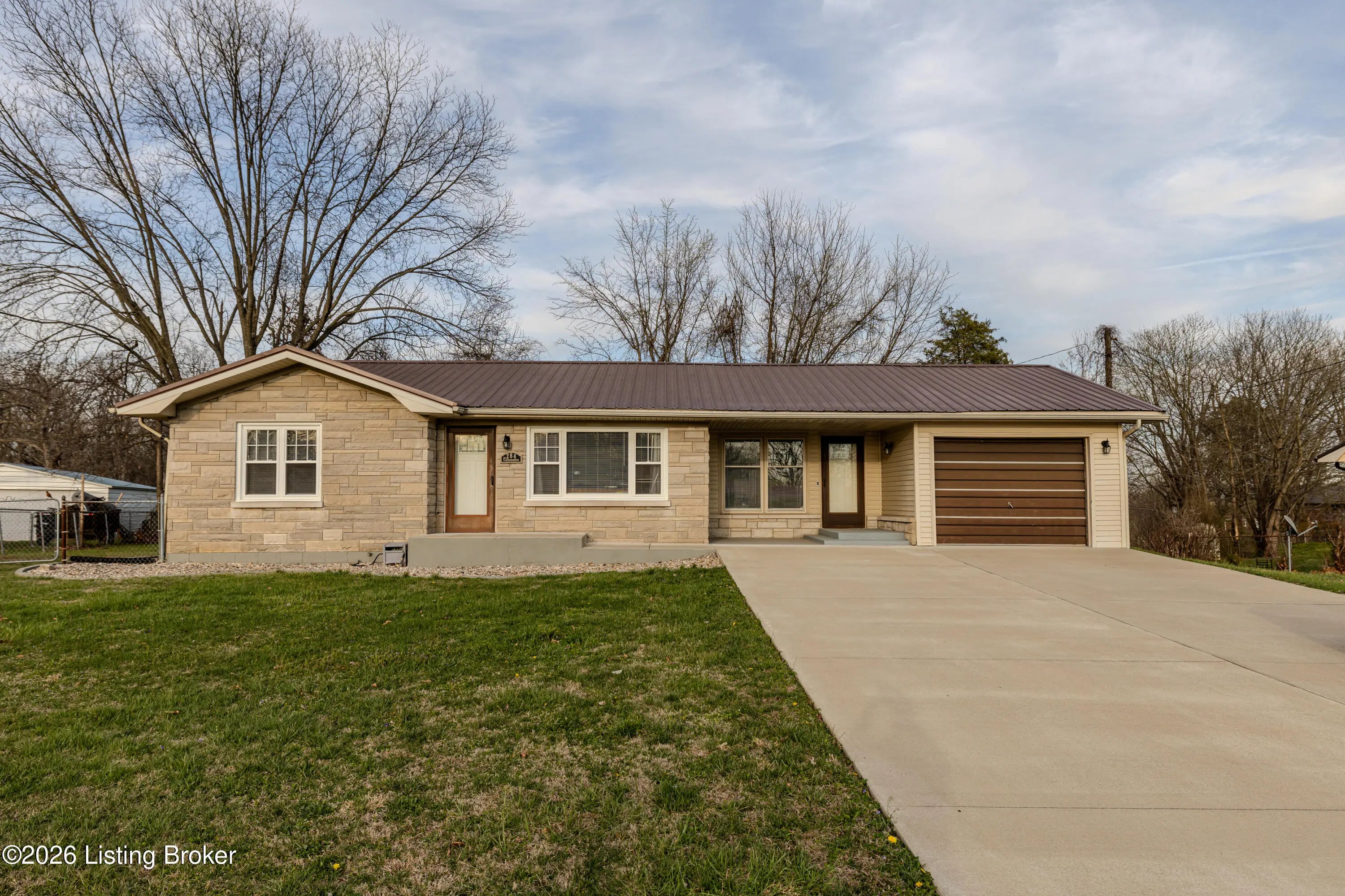 Photo of Listing #1712497