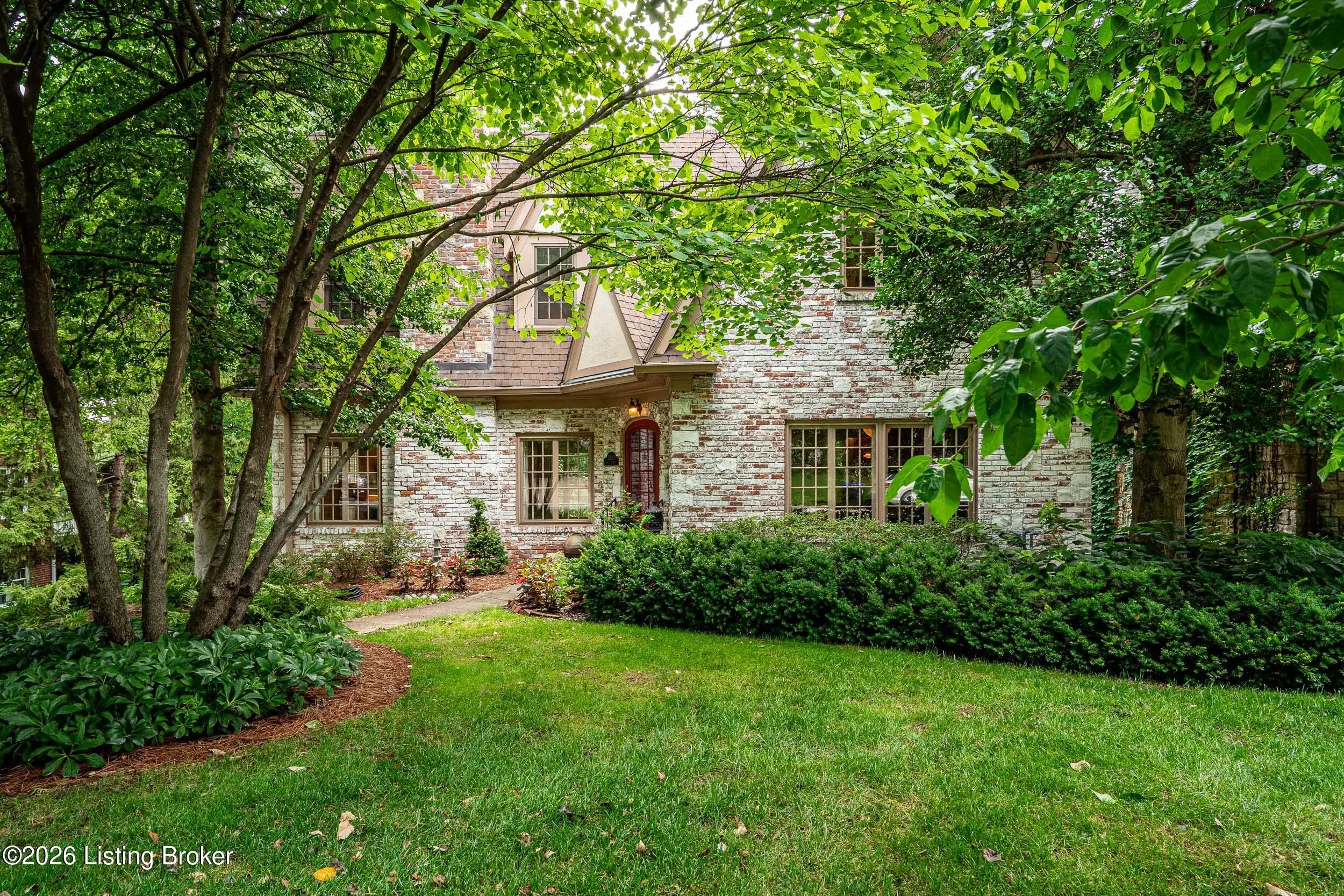 Photo of Listing #1712572