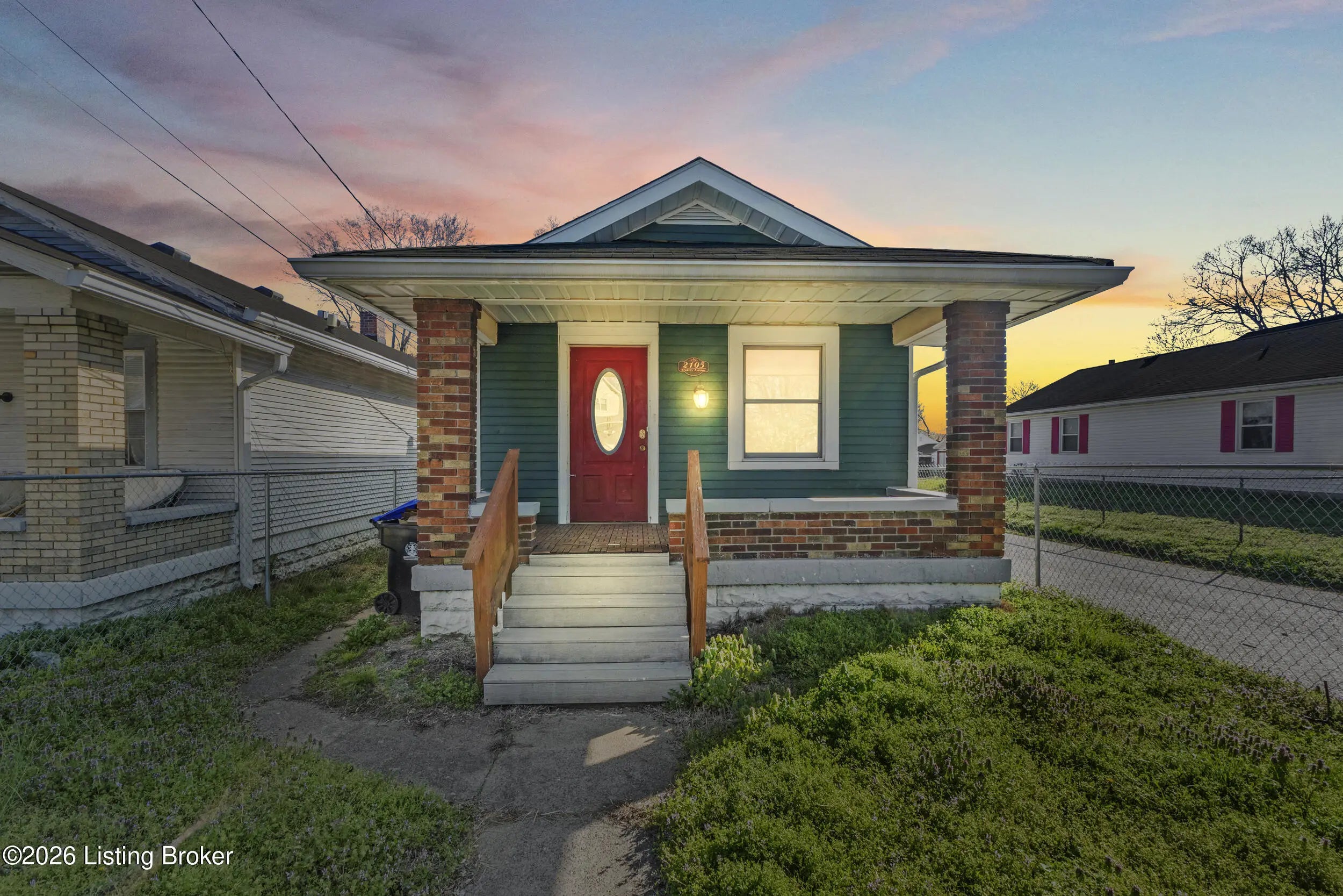 Photo of Listing #1712578