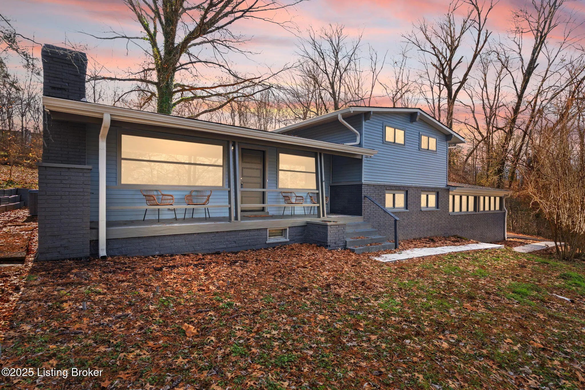 Photo of Listing #1712605