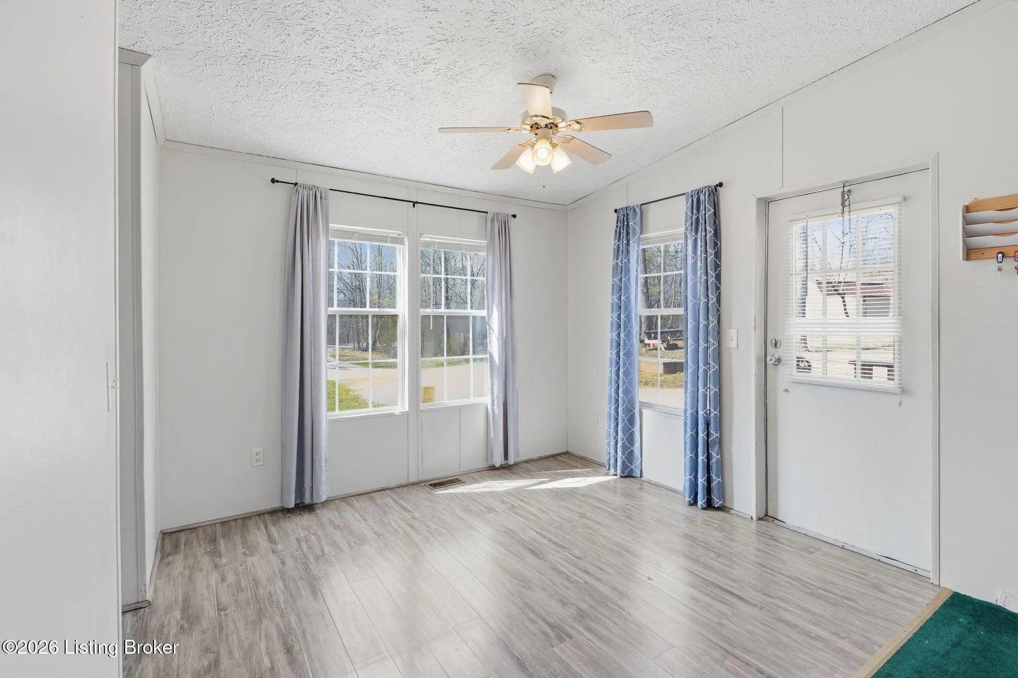 Photo of Listing #1712798