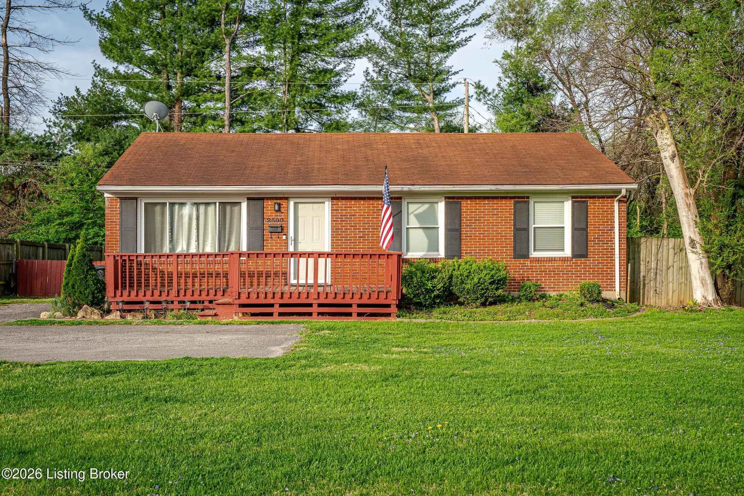 Photo of Listing #1713443