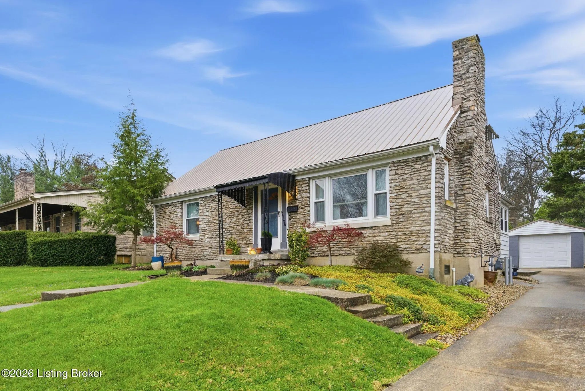 Photo of Listing #1712878