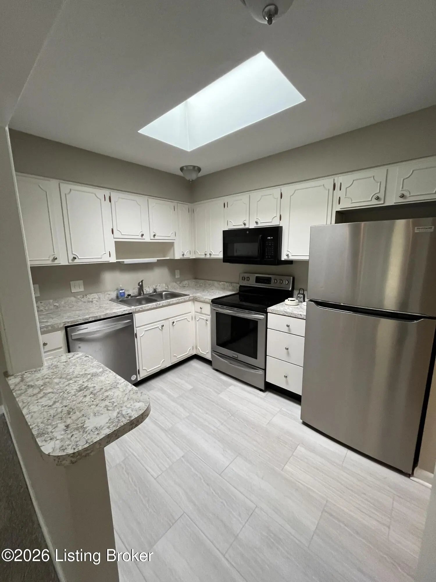 Photo of Listing #1712880