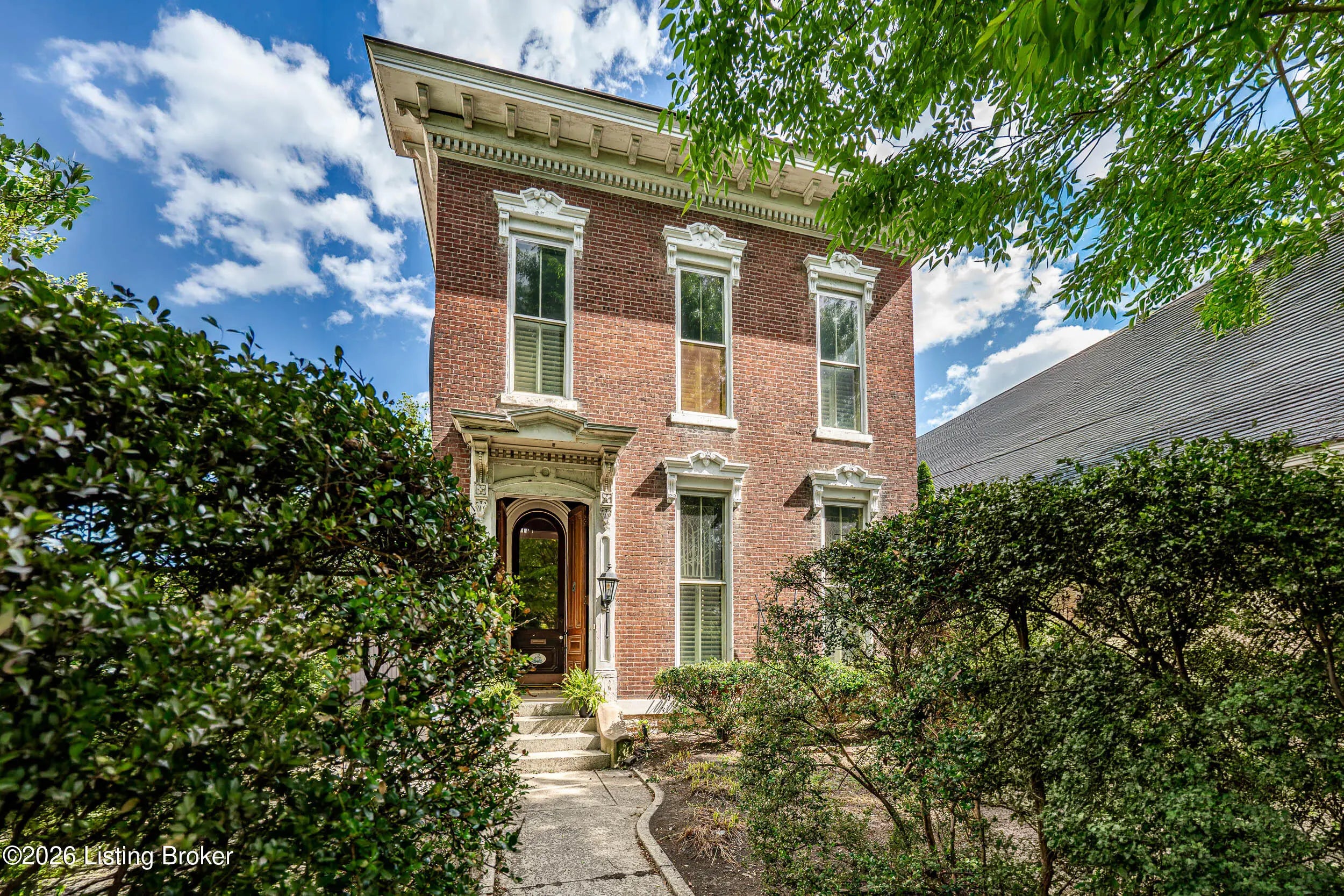 Photo of Listing #1714552