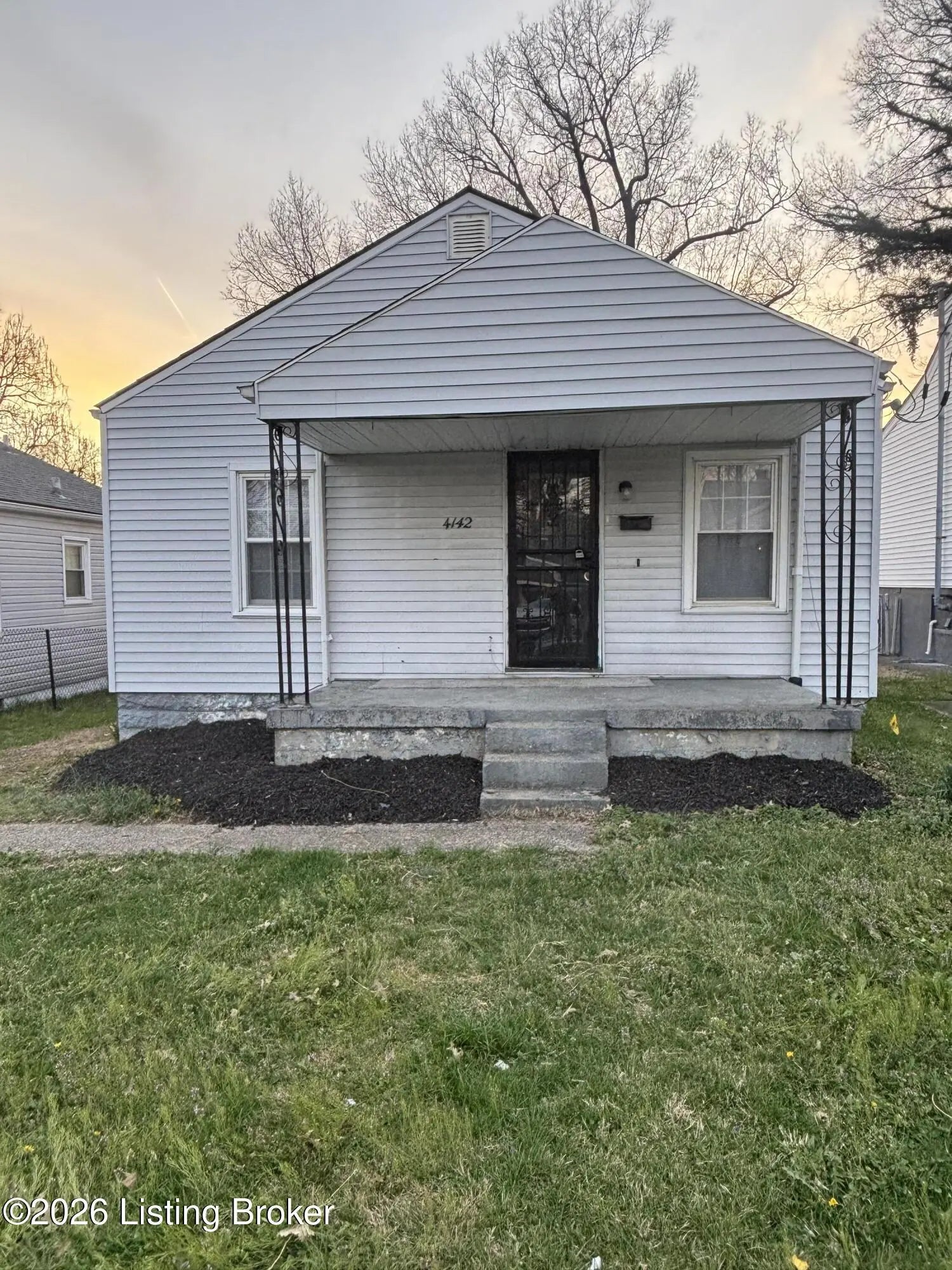 Photo of Listing #1712943