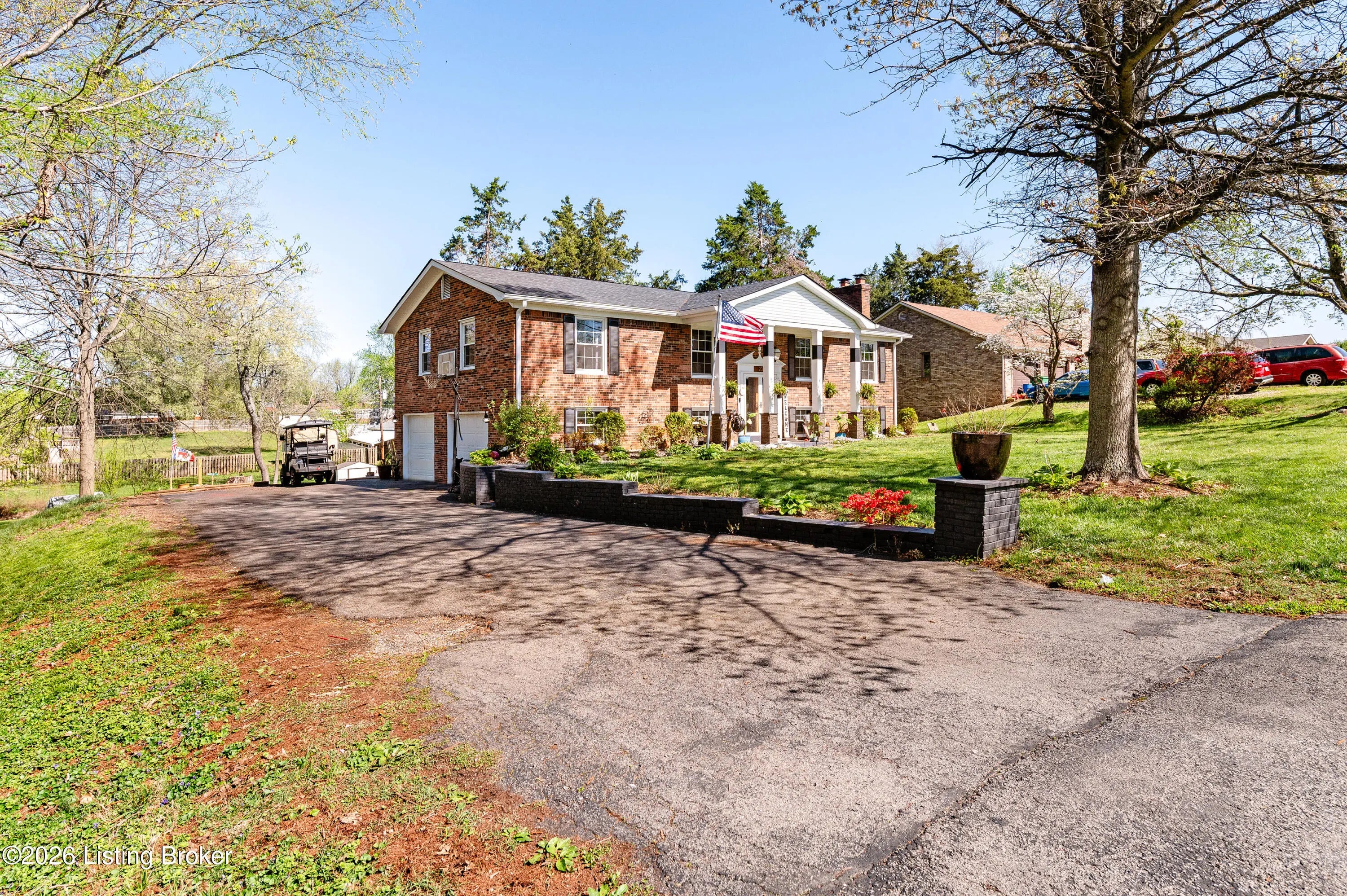 Photo of Listing #1714428