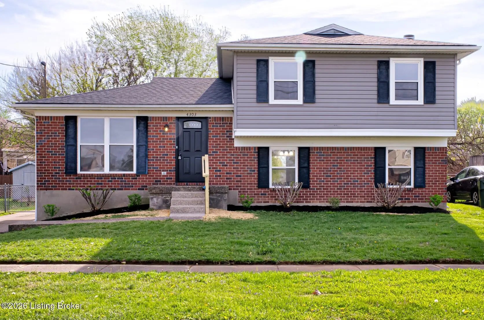 Photo of Listing #1713511